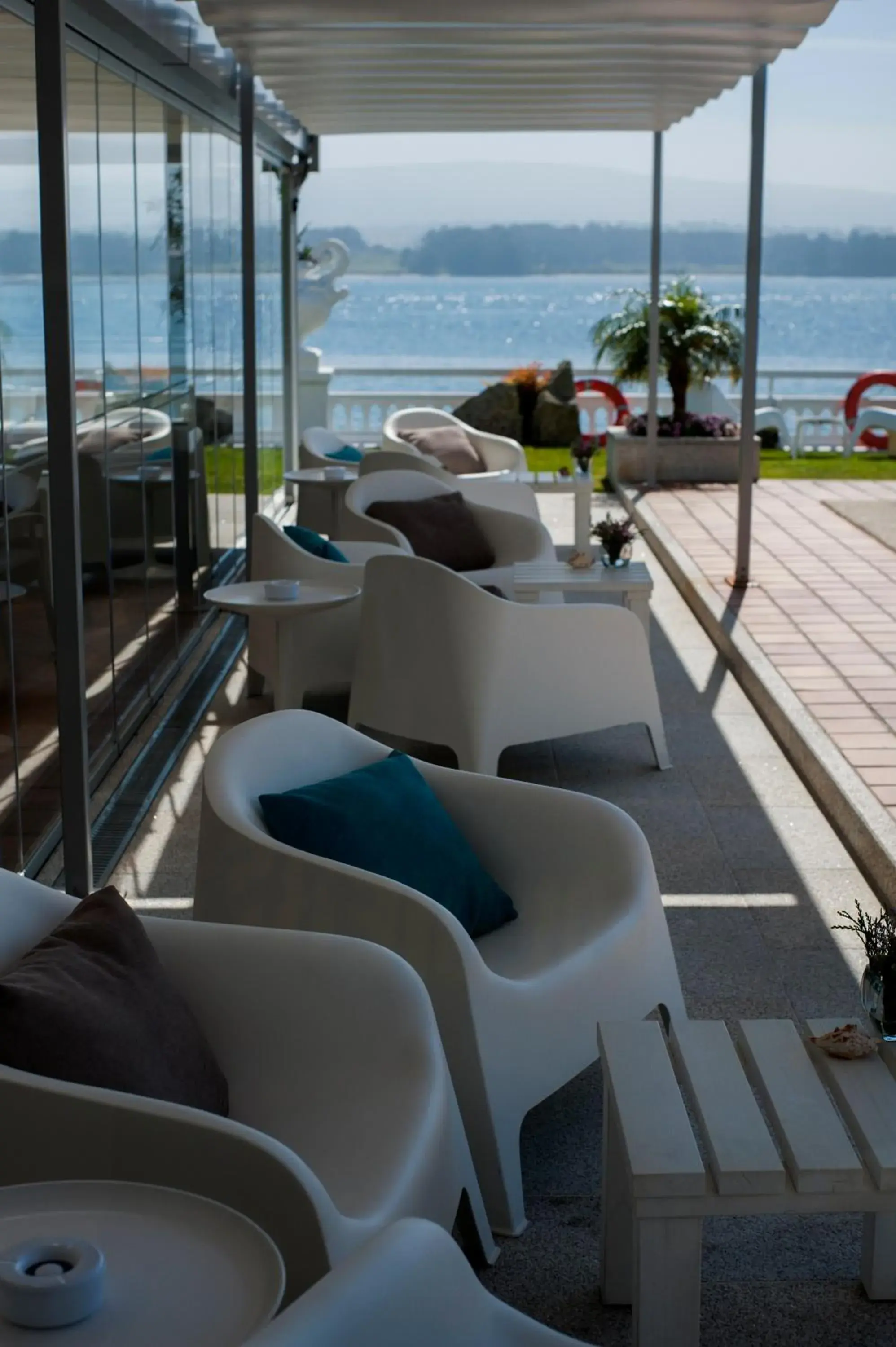 Lounge or bar, Sea View in Hotel Talaso Louxo La Toja
