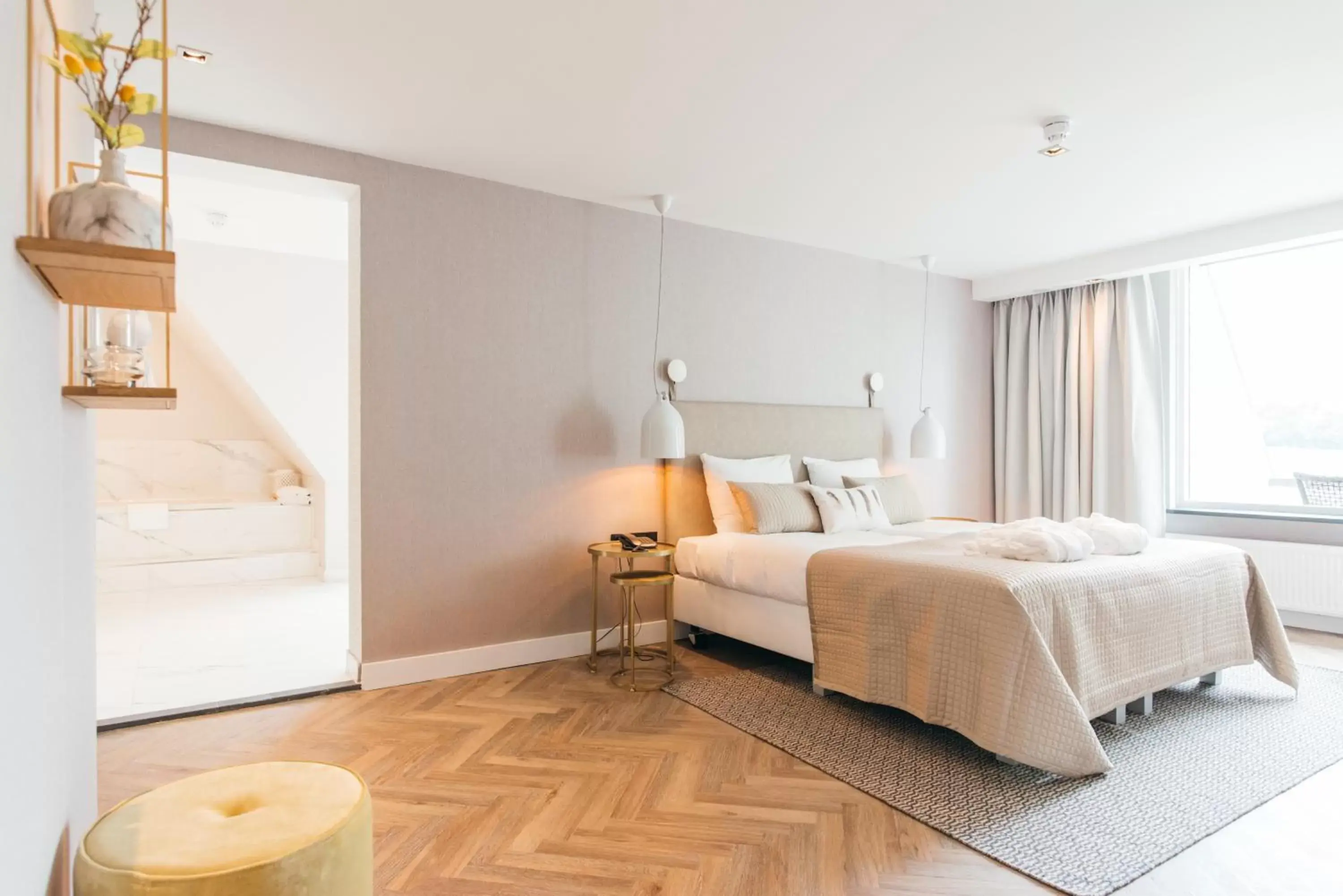Photo of the whole room, Bed in Van der Valk Hotel Apeldoorn - de Cantharel