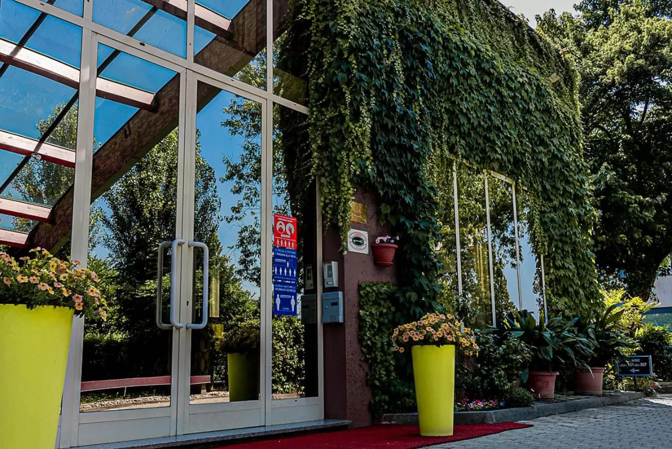 Property building in Business Hotel