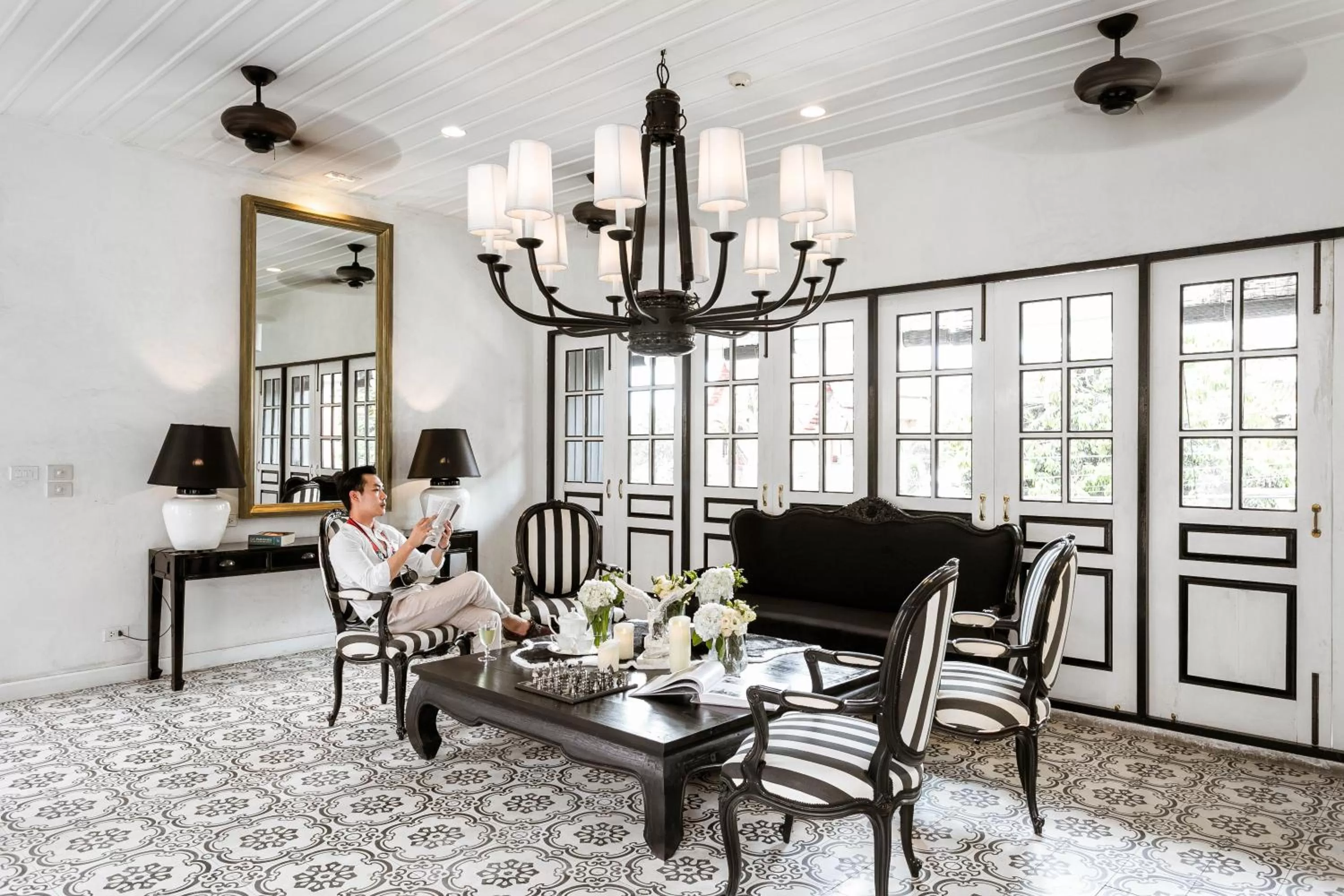 Seating area in 99 The Heritage Hotel