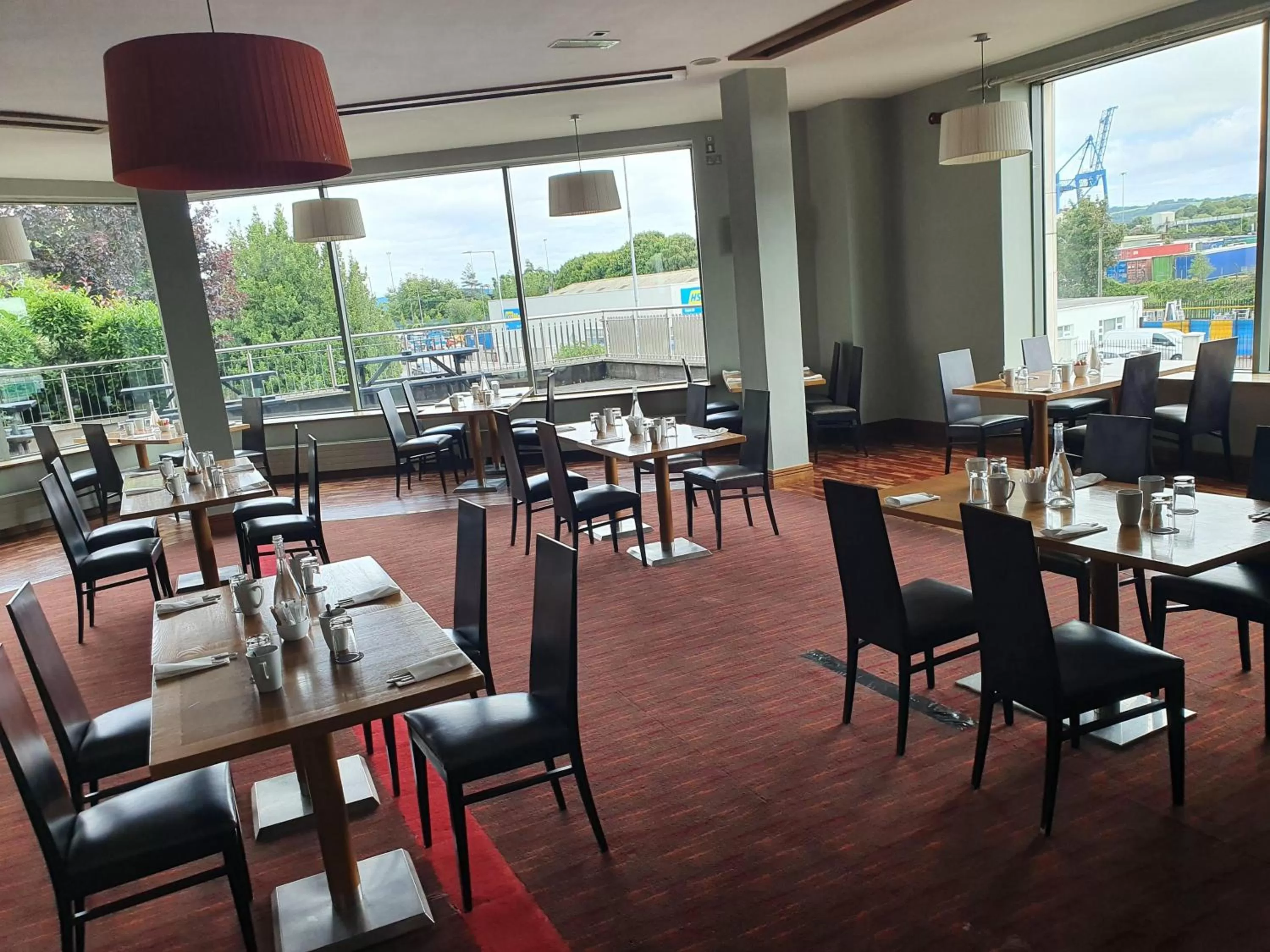 Restaurant/places to eat in Clayton Hotel Silver Springs