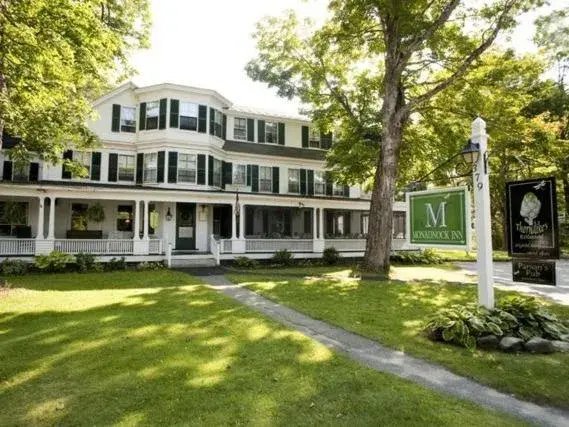 Property Building in Monadnock Inn