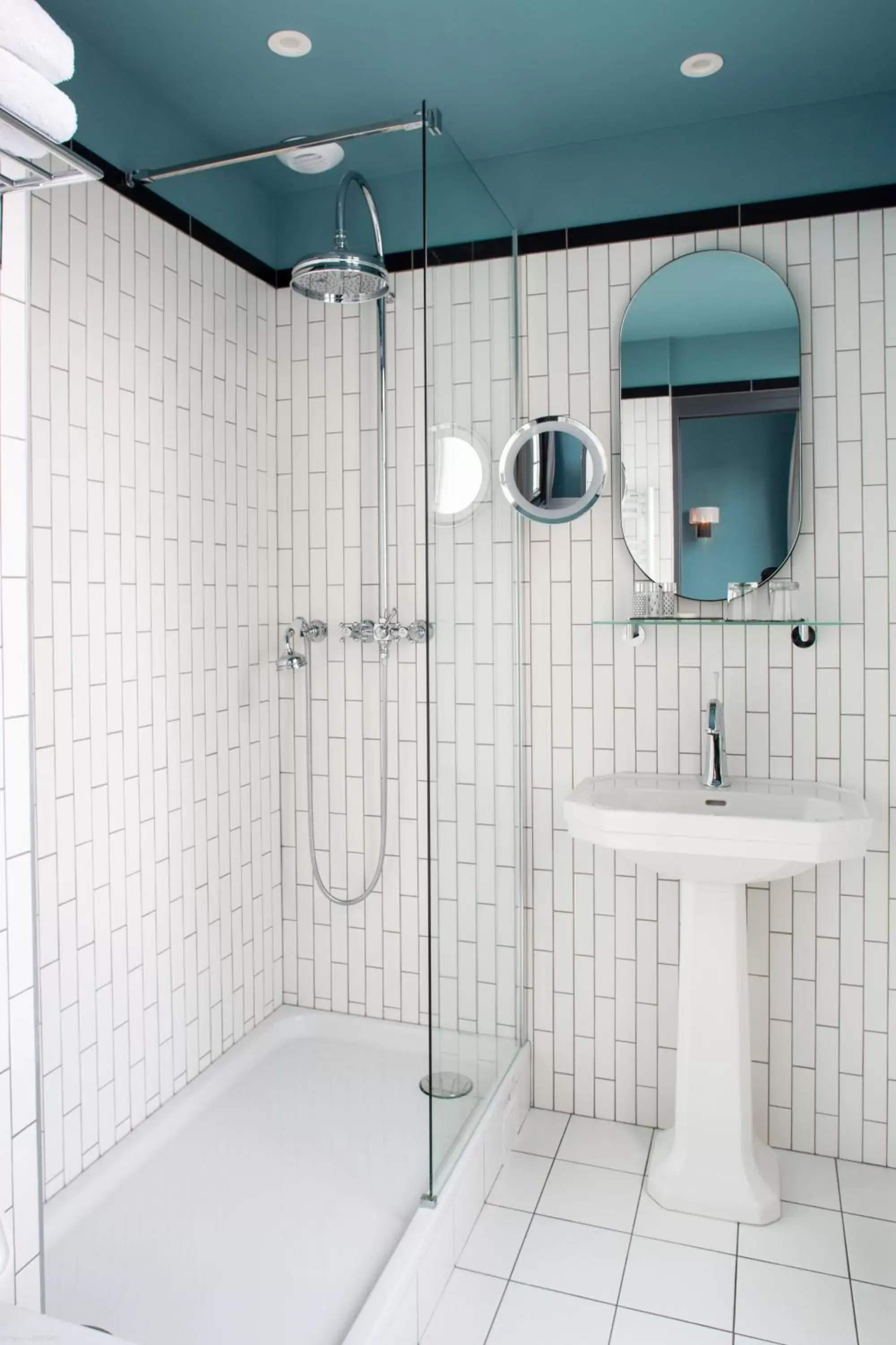 Shower, Bathroom in Lenox Montparnasse