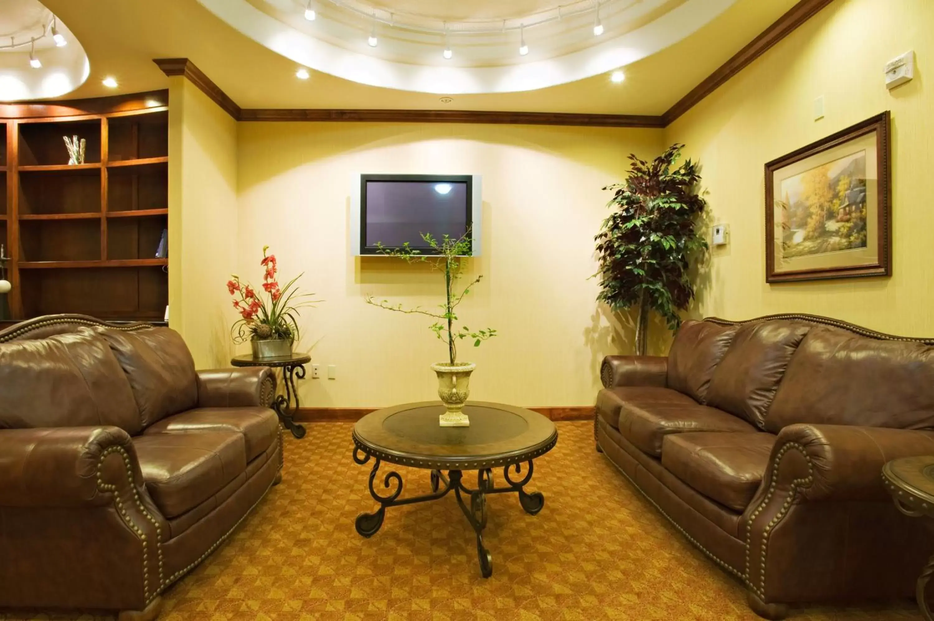 Property building, Seating Area in Holiday Inn Express Sweetwater, an IHG Hotel