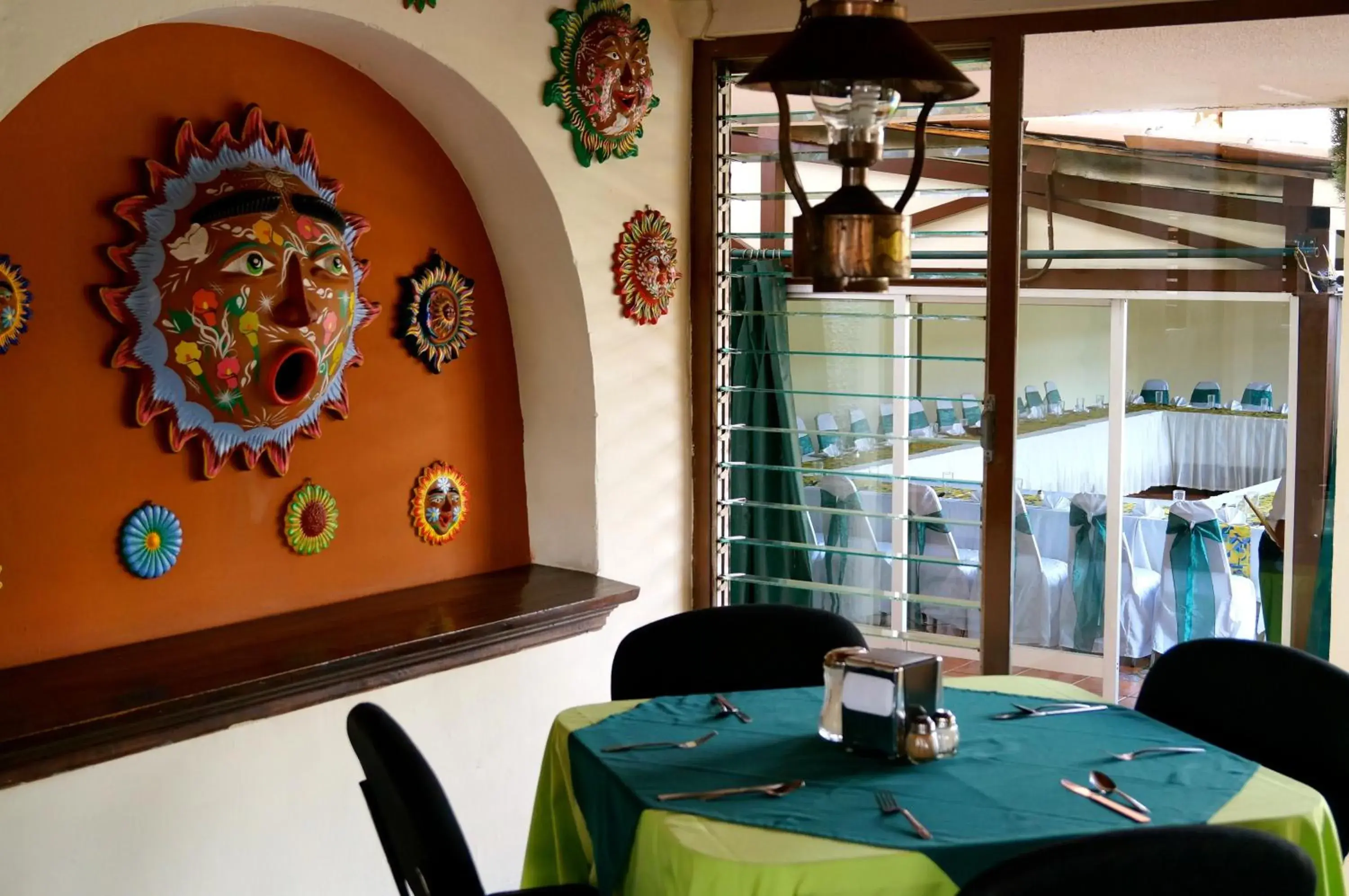 Restaurant/places to eat in Hotel & Suites Villa del Sol