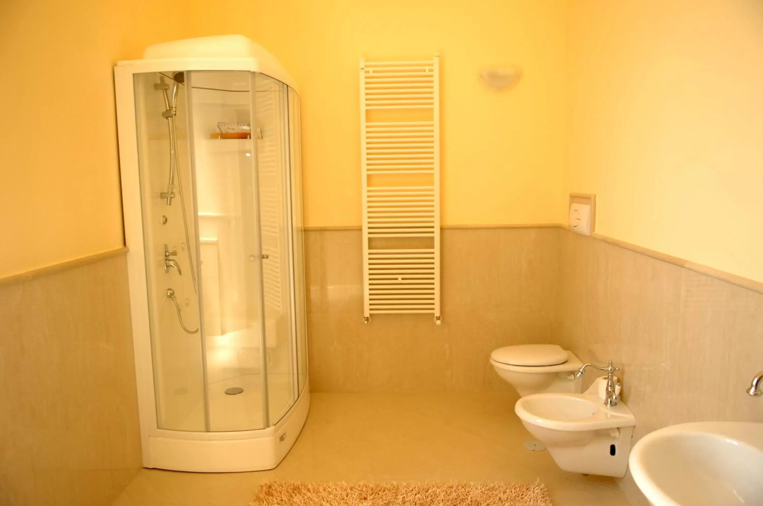 Bathroom in Castello Conti Filo