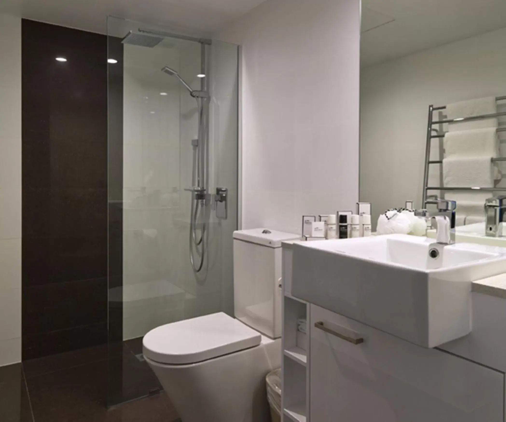 Photo of the whole room, Bathroom in Novotel Surfers Paradise