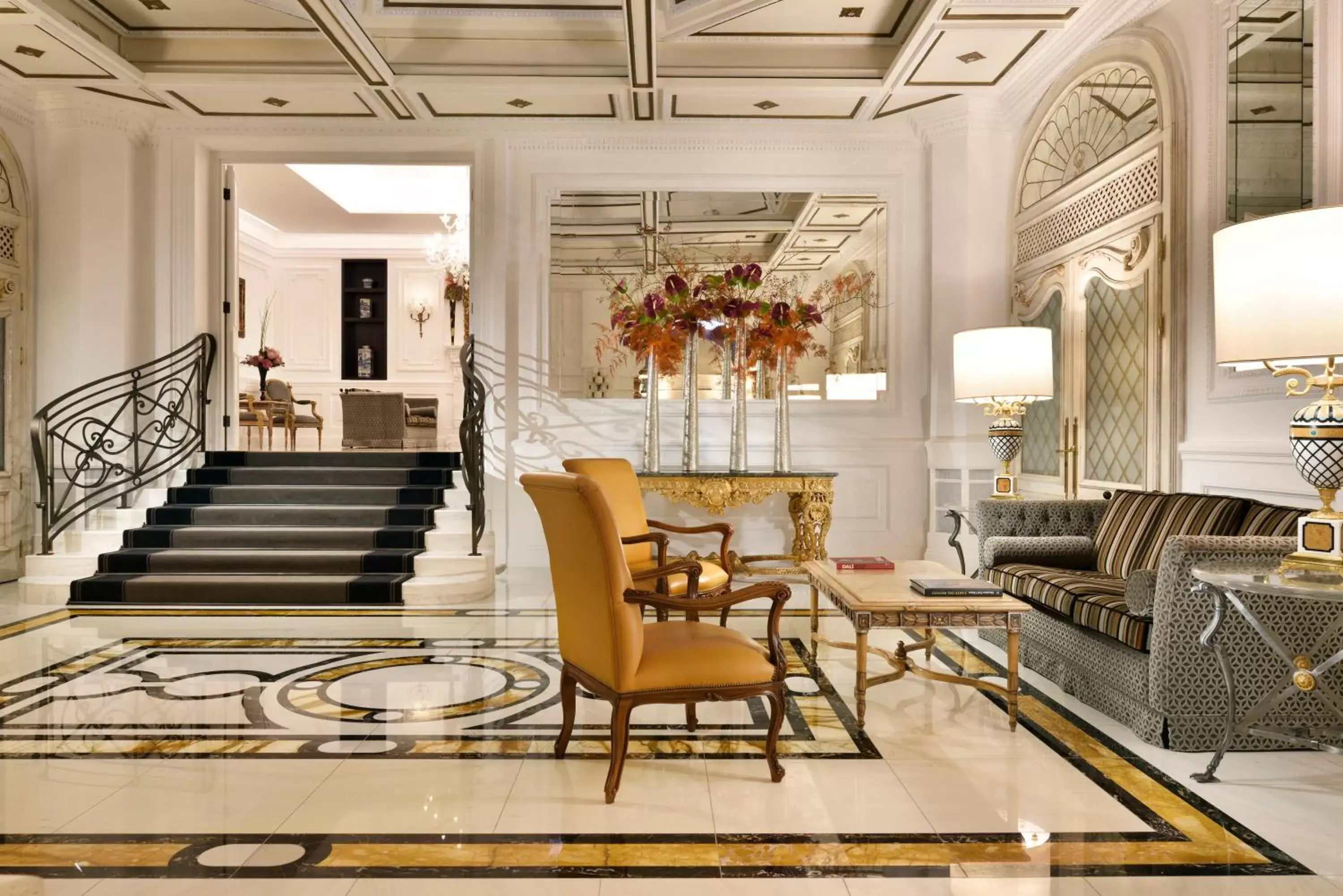 Lobby or reception in Hotel Splendide Royal - The Leading Hotels of the World
