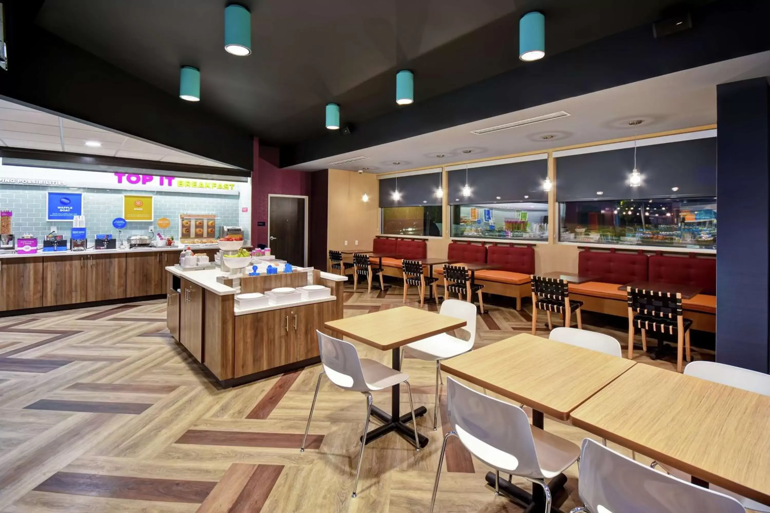 Lobby or reception in Tru By Hilton Fort Wayne Lobby or reception in Tru By Hilton Fort Wayne