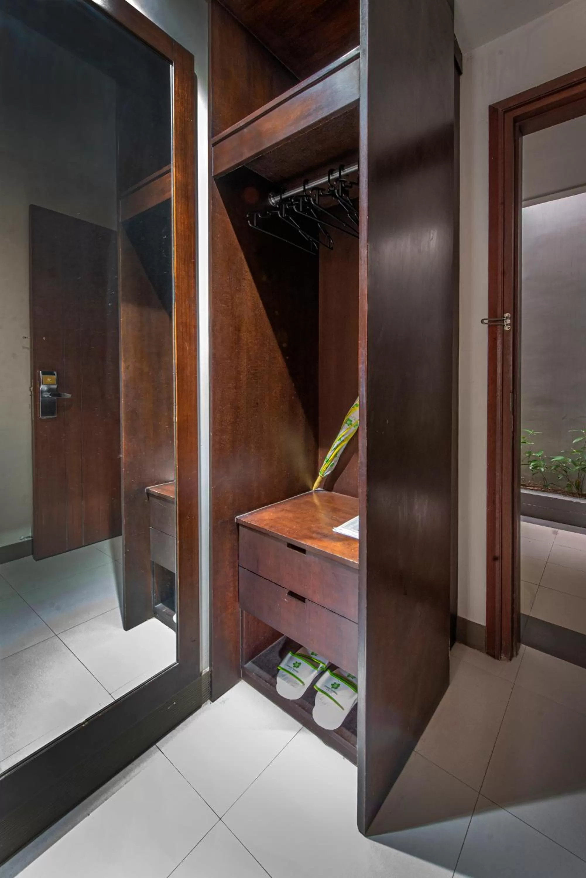 wardrobe in Lombok Garden Hotel