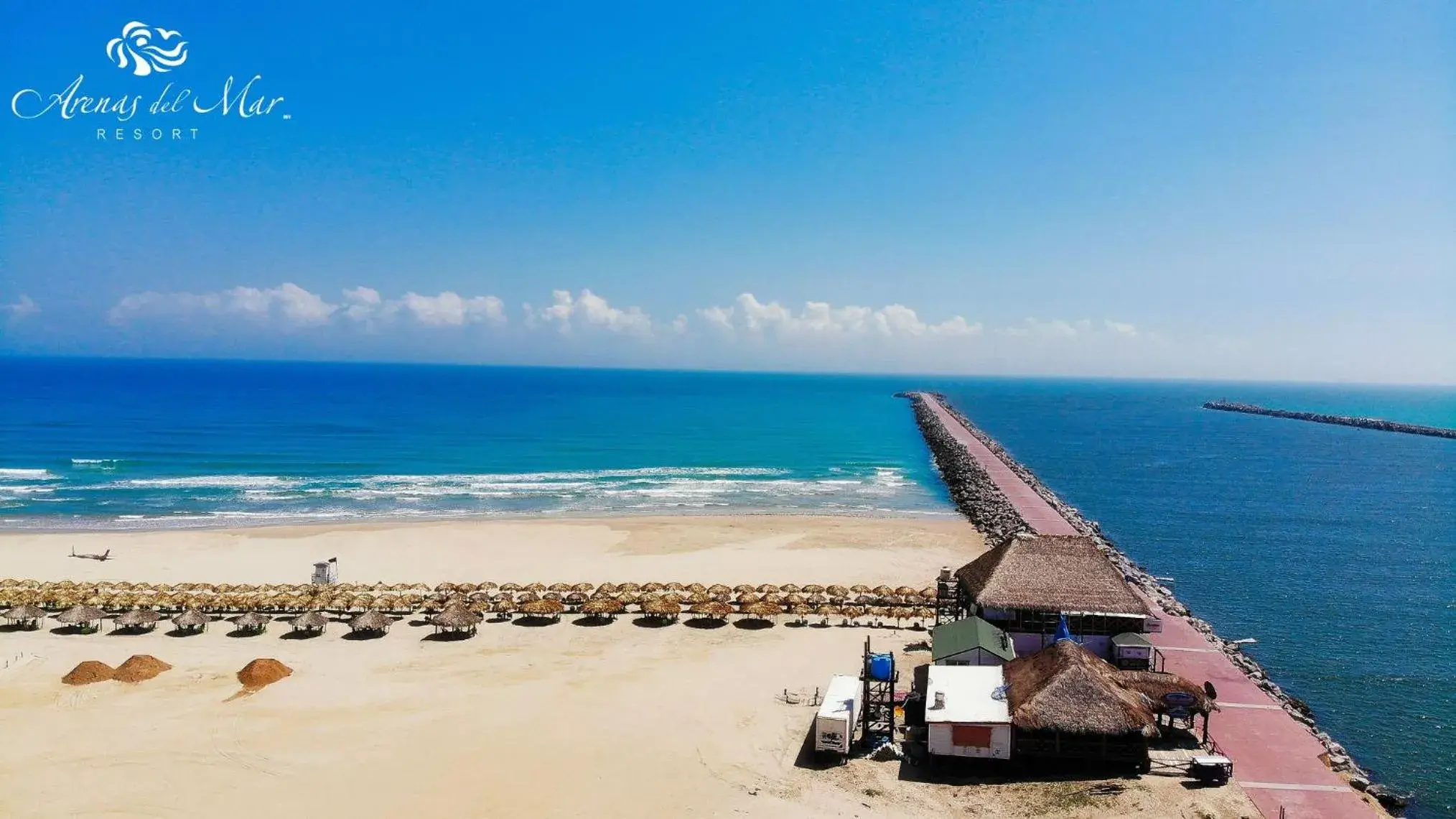 Beach in Hotel Arenas Del Mar Resort