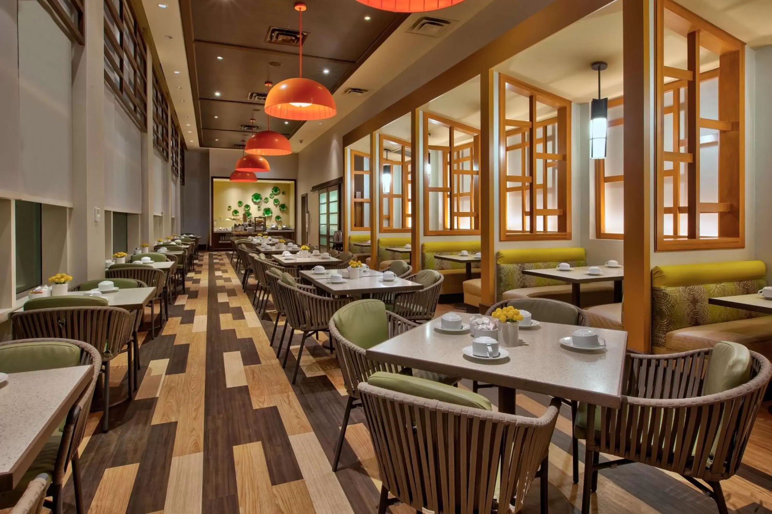 Dining area, Restaurant/Places to Eat in Hilton Garden Inn Virginia Beach Oceanfront