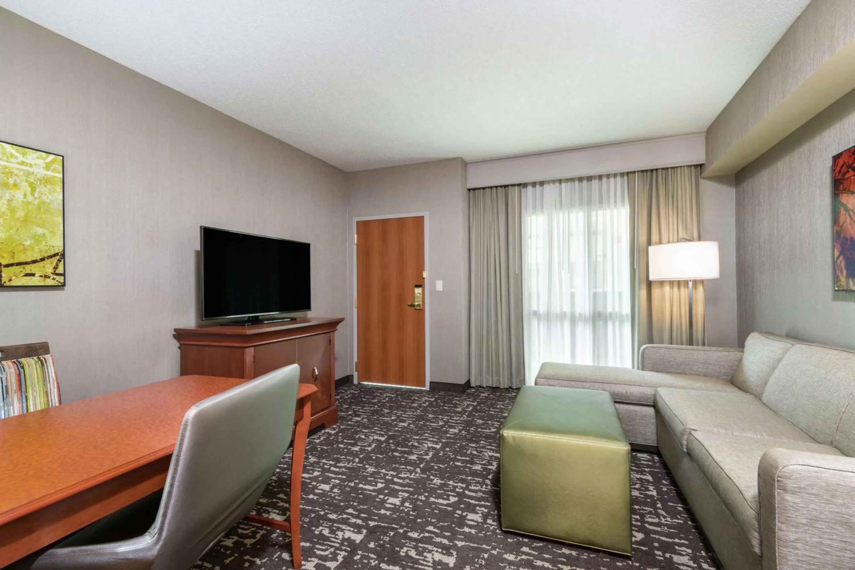 Queen Suite - Hearing Accessible in Embassy Suites by Hilton Saint Louis Saint Charles