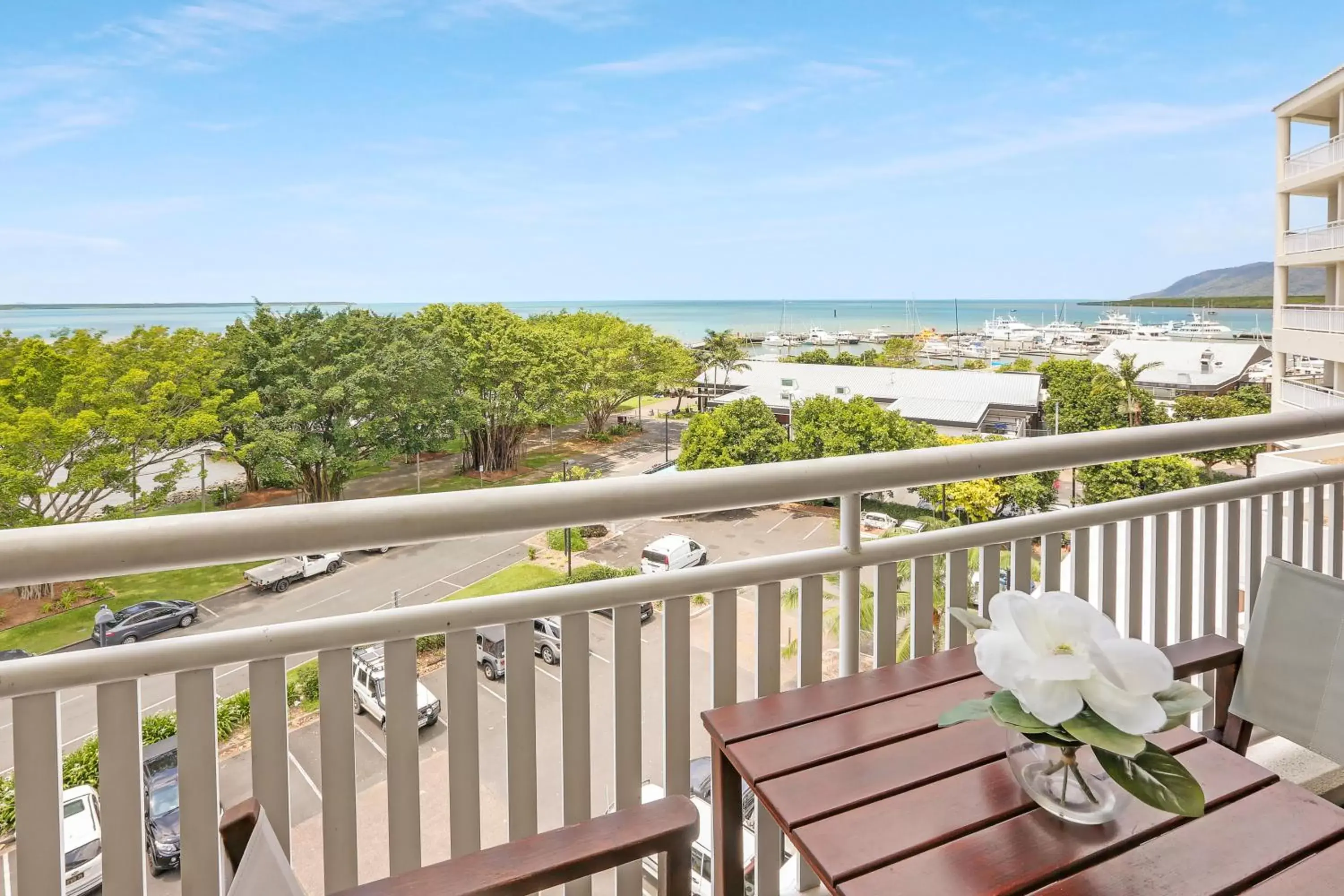 Balcony/Terrace in Shangri-La The Marina, Cairns