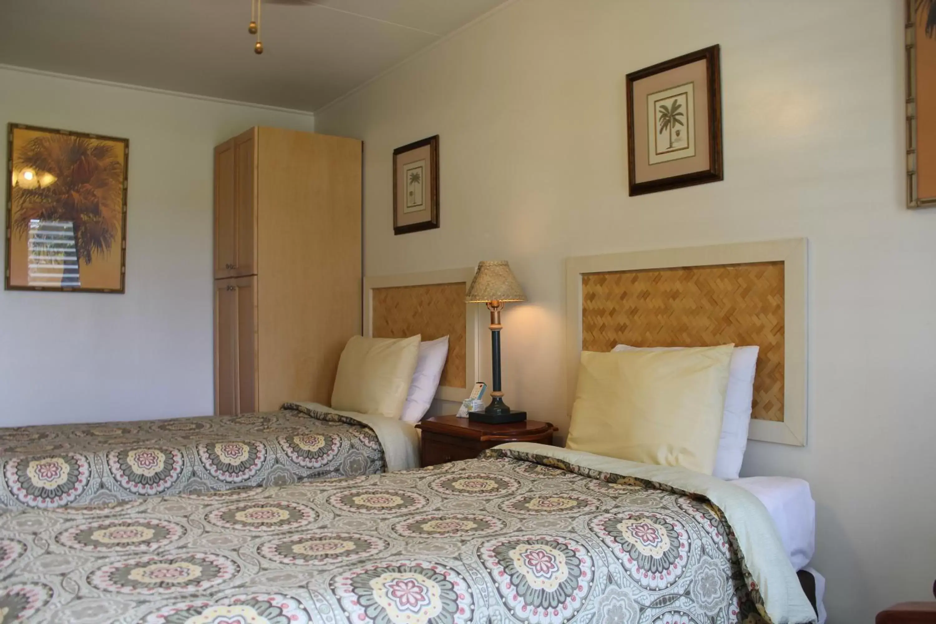 Bedroom, Bed in Kauai Palms Hotel