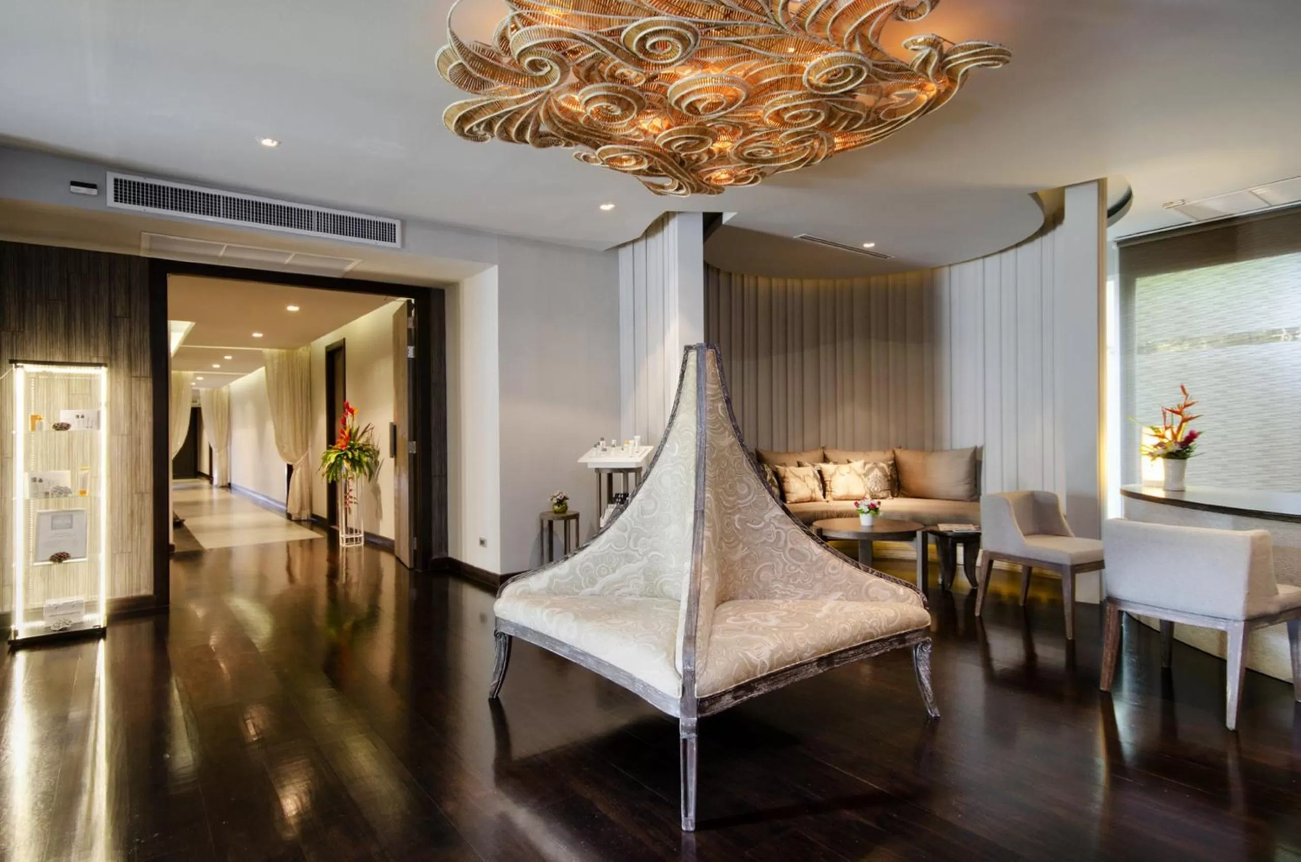 Lobby or reception, Bed in Wyndham Sea Pearl Resort, Phuket
