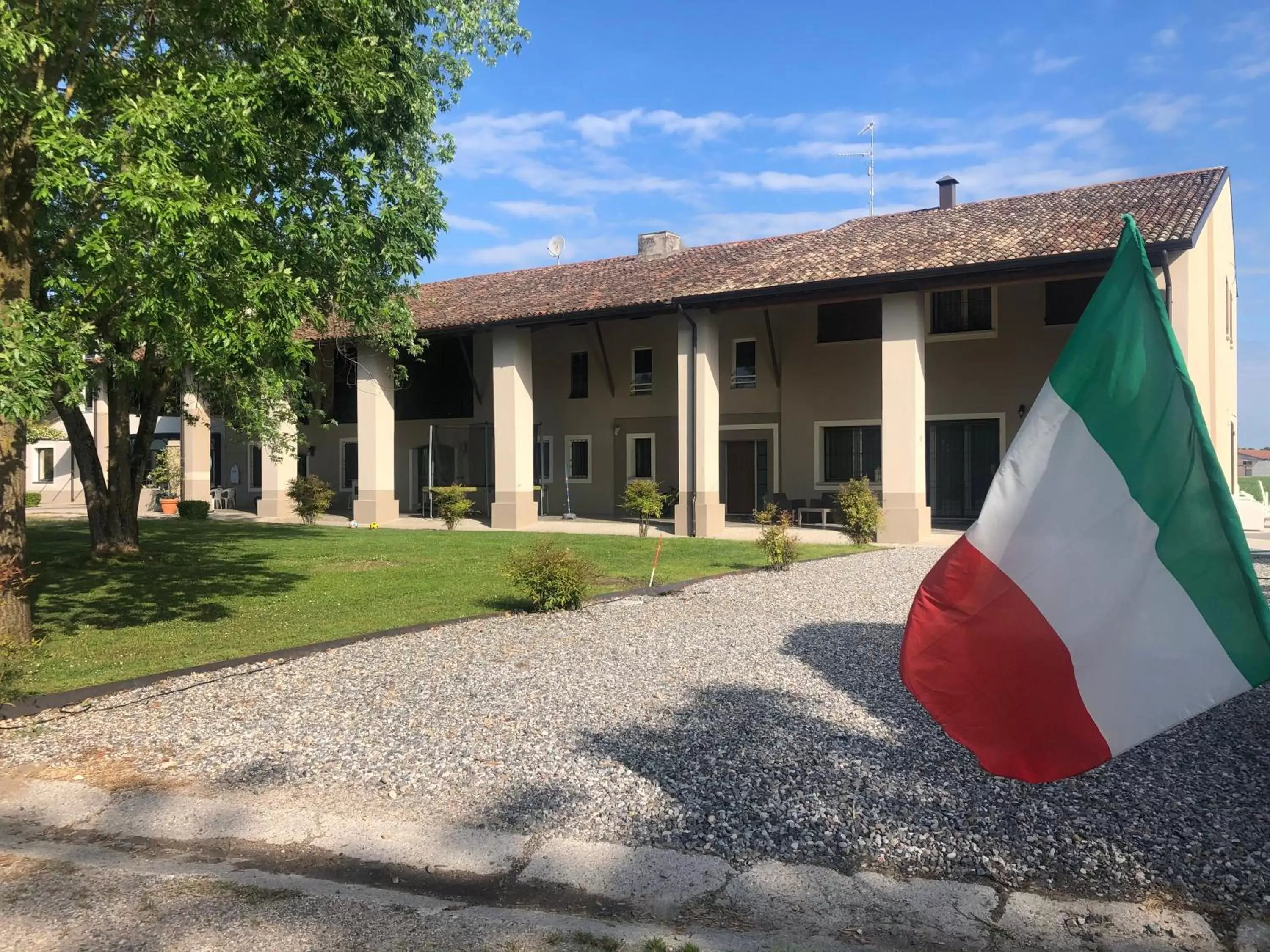 Facade/entrance, Property Building in B&B Cascina Sagrestia