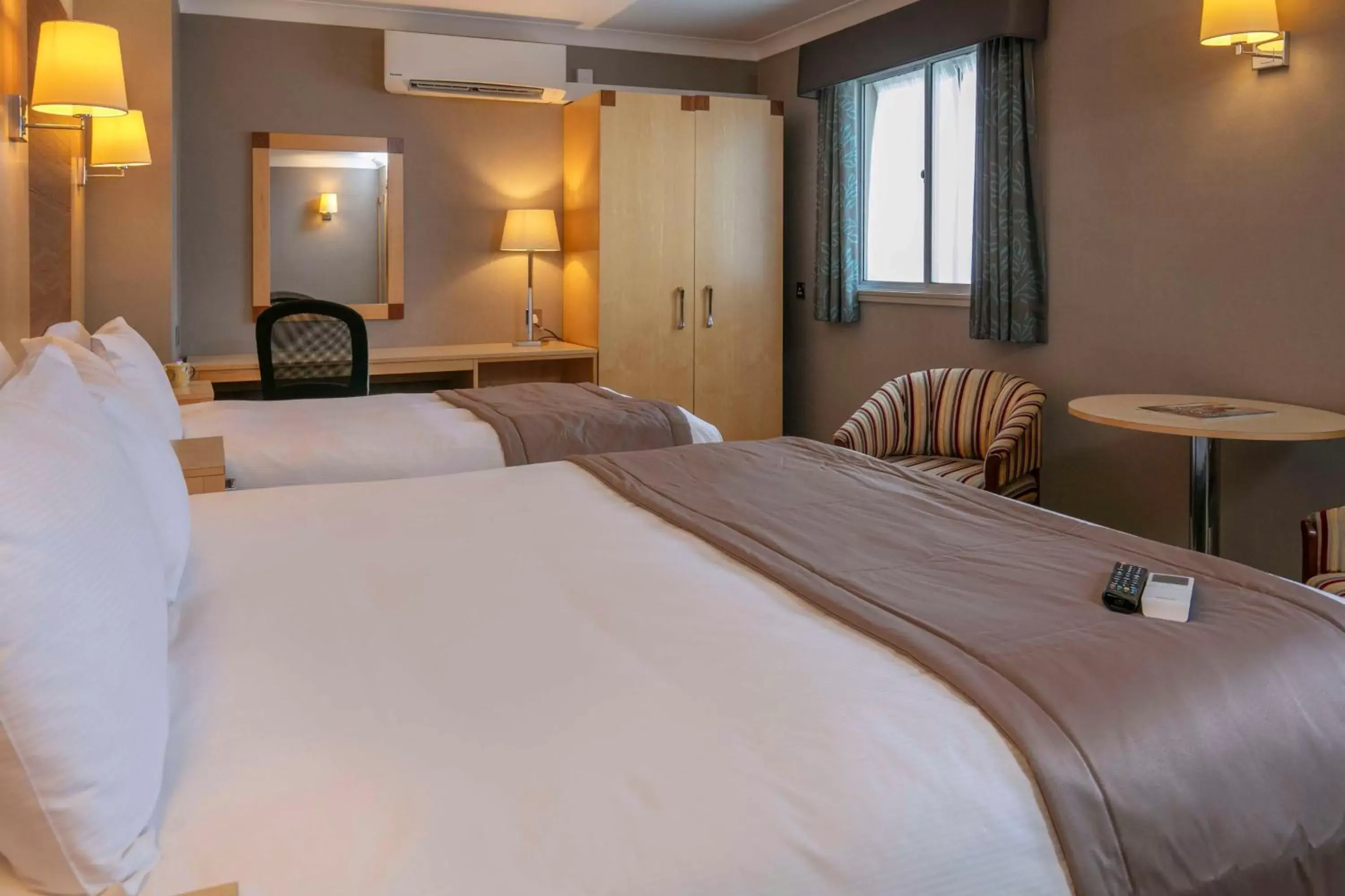 Bedroom, Bed in Best Western Heath Court Hotel