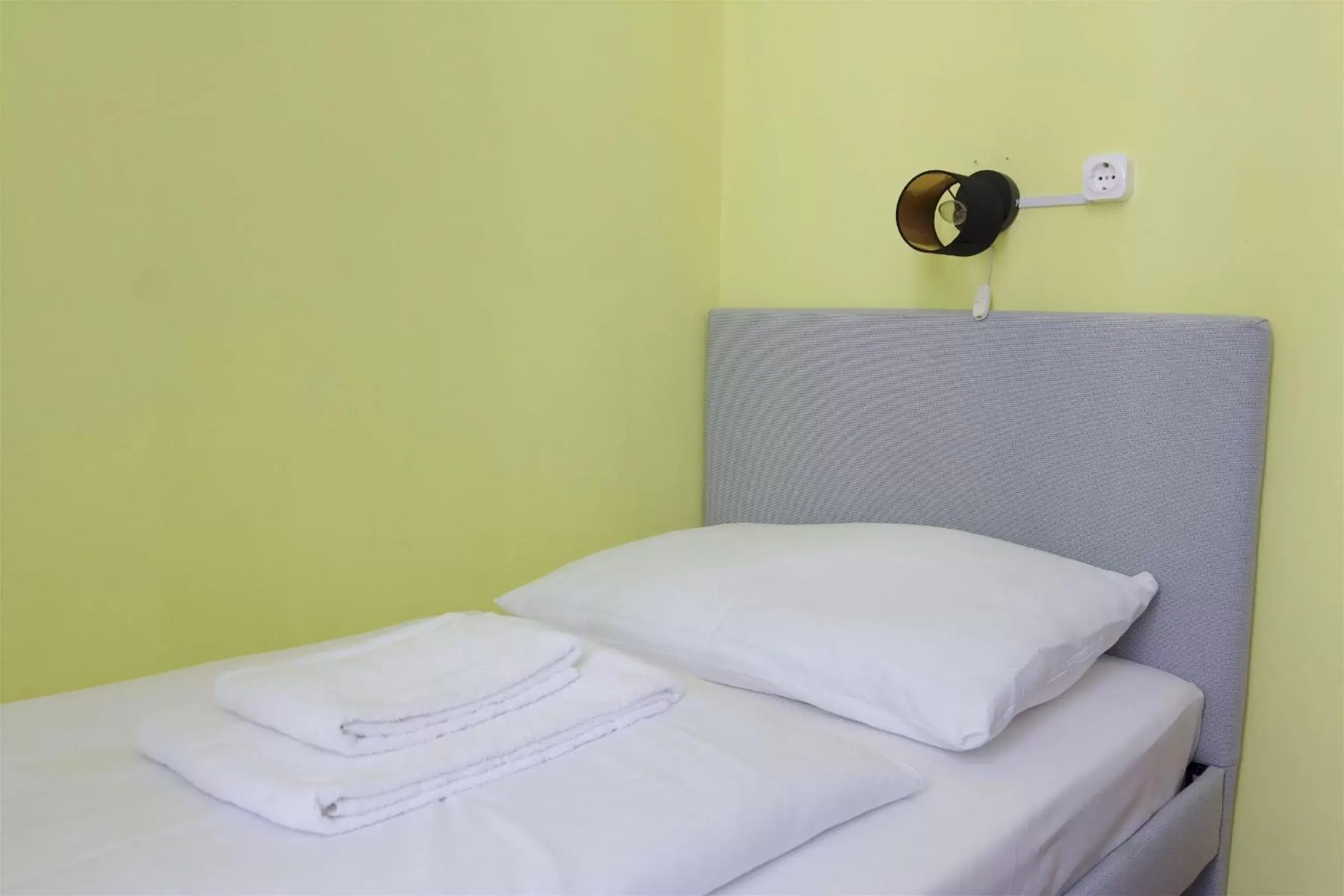 Bedroom, Bed in Hotel Pension ARPI