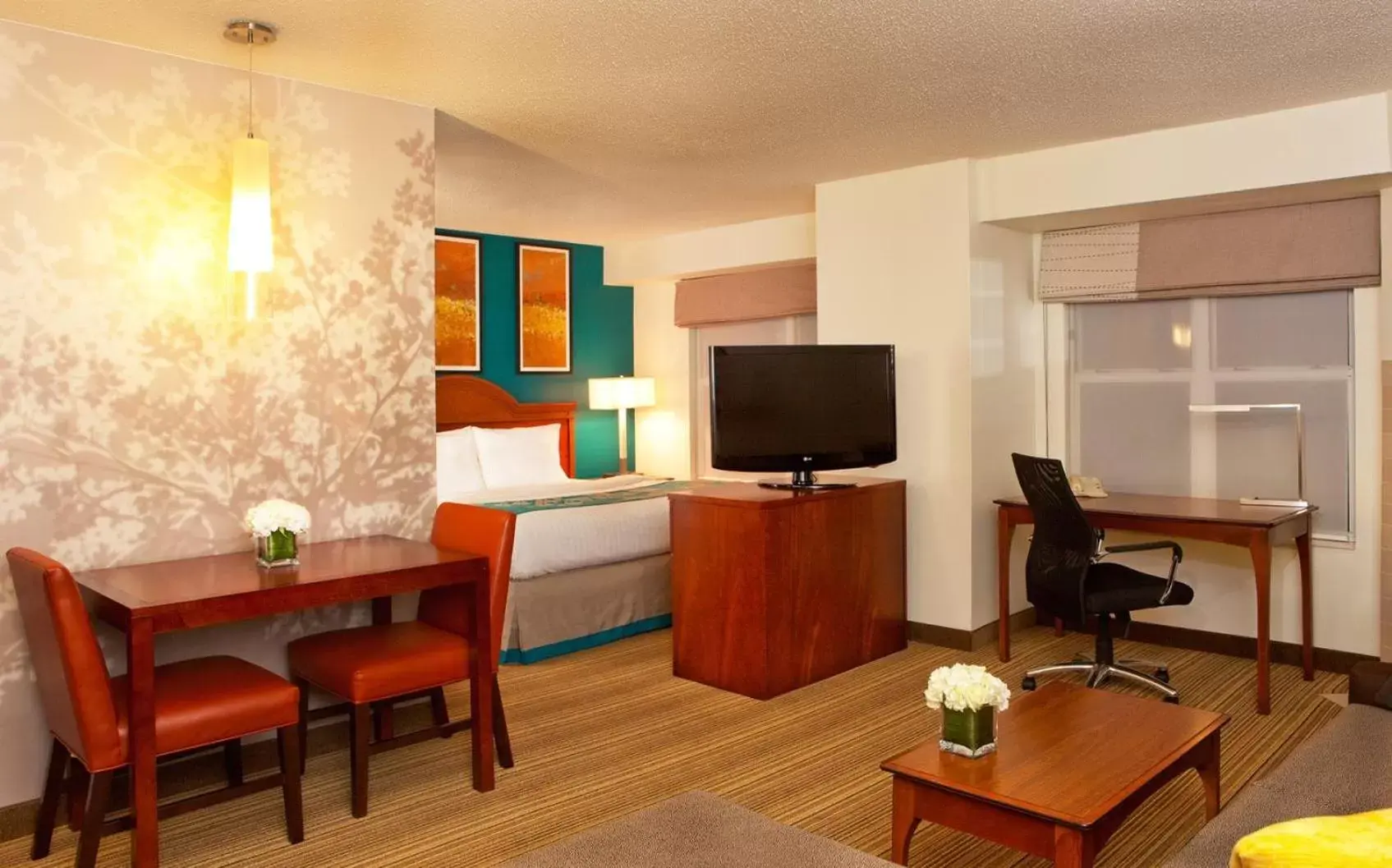 Photo of the whole room, TV/Entertainment Center in Residence Inn by Marriott Greenbelt