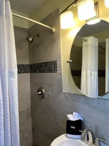 Bathroom in Coconut Bay Resort - Key Largo