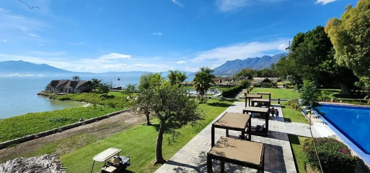 Lake view, Pool View in Nimue Marina Residence