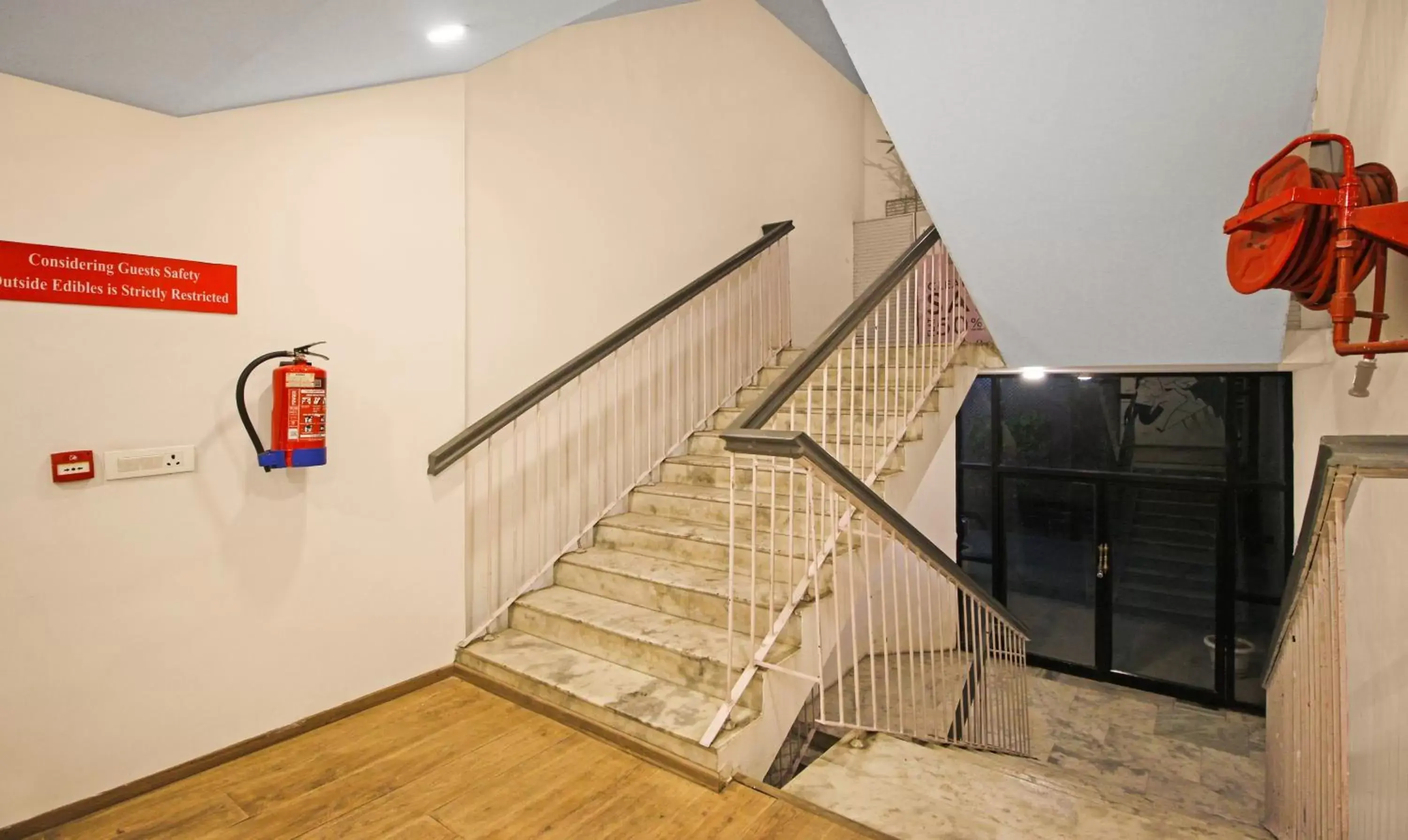 Lobby or reception in Treebo Grand Legacy Shahenshah Lobby or reception in Treebo Grand Legacy Shahenshah