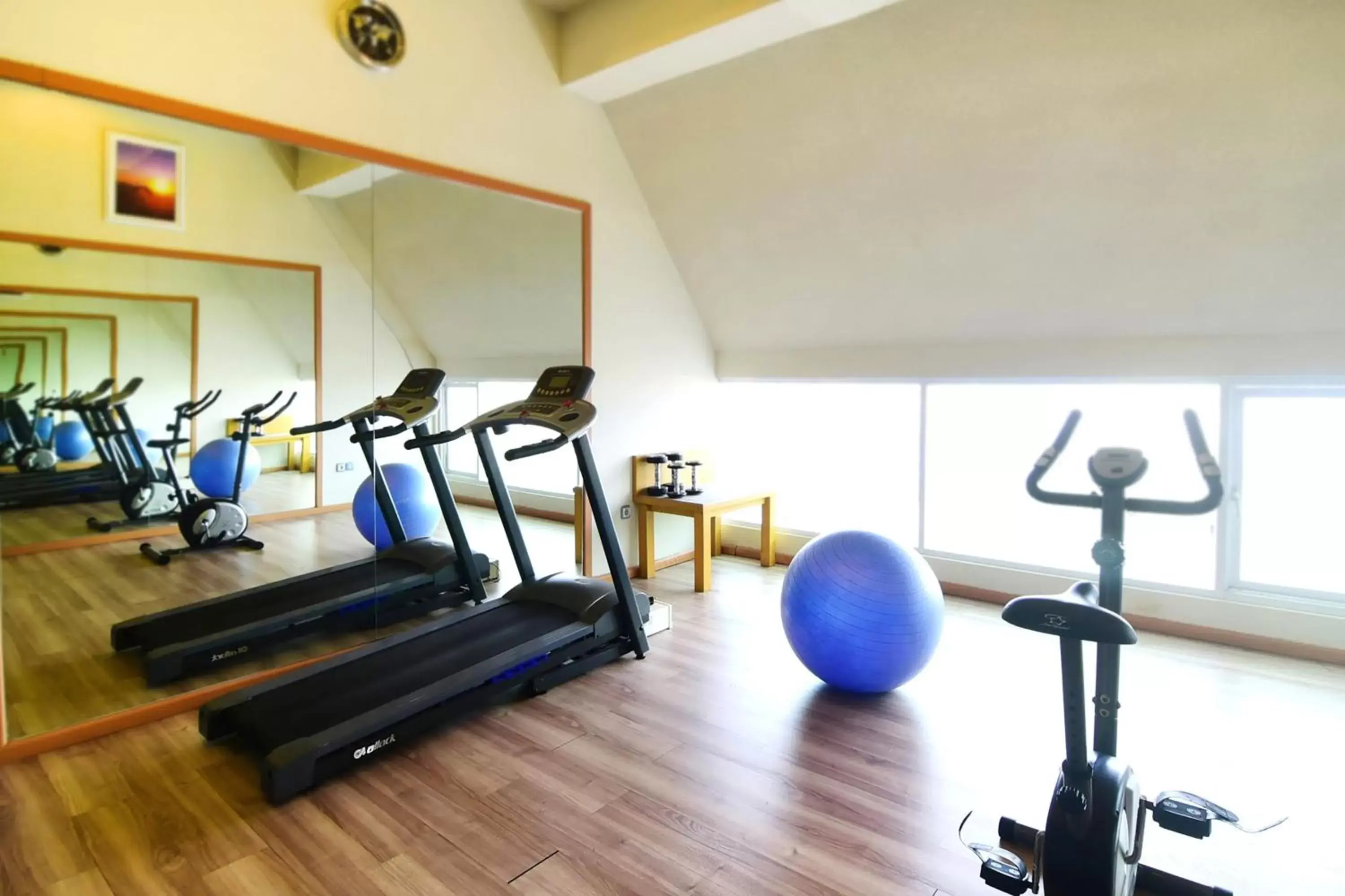 Fitness centre/facilities in Rhadana Hotel Fitness centre/facilities in Rhadana Hotel
