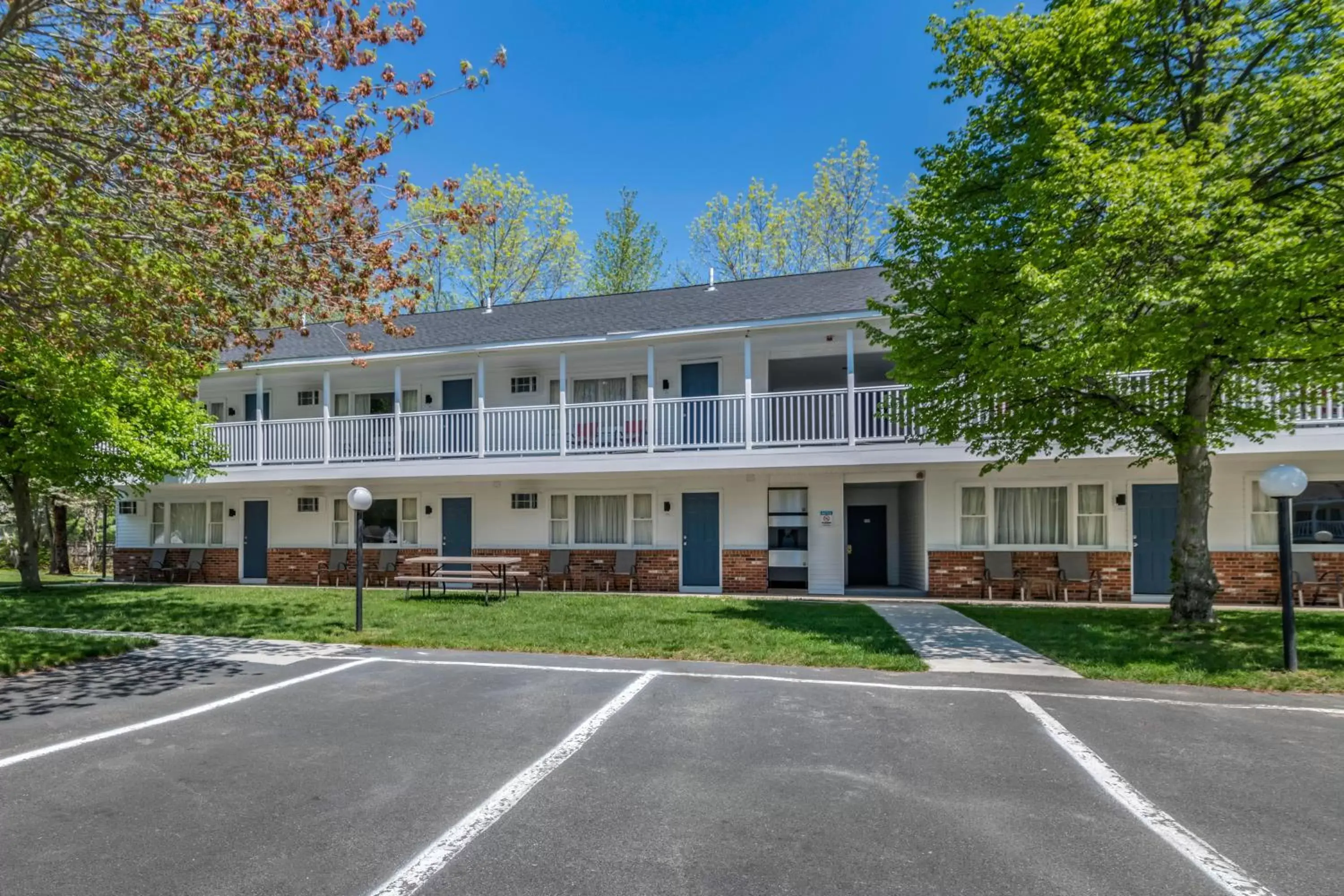 Property Building in Anchor Inn and Cottages Wells-Ogunquit