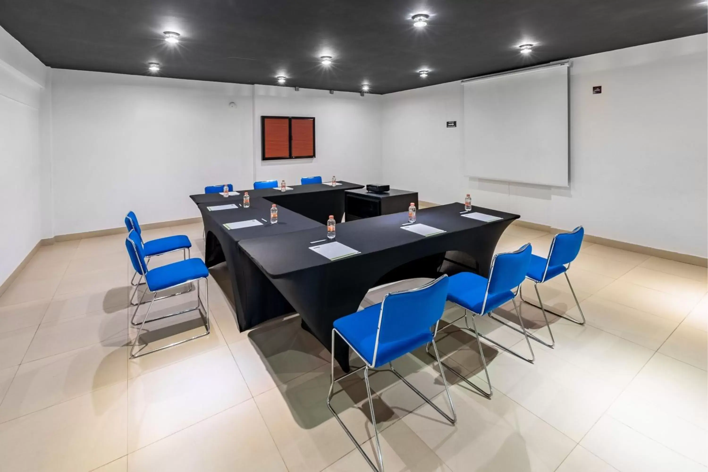 Meeting/conference room in City Express Junior by Marriott Veracruz Aeropuerto