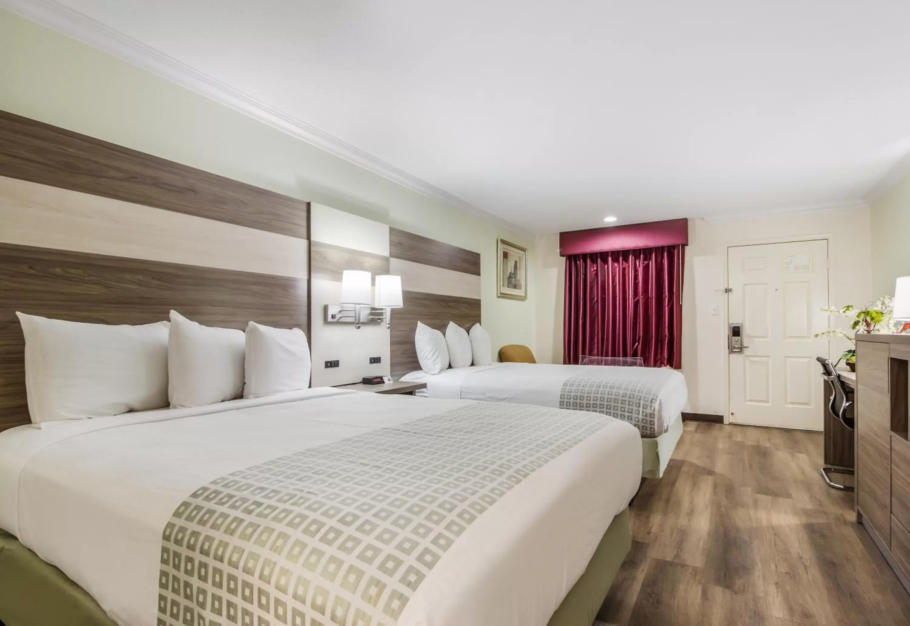 Bed in Americas Best Value Inn Columbus Bed in Americas Best Value Inn Columbus