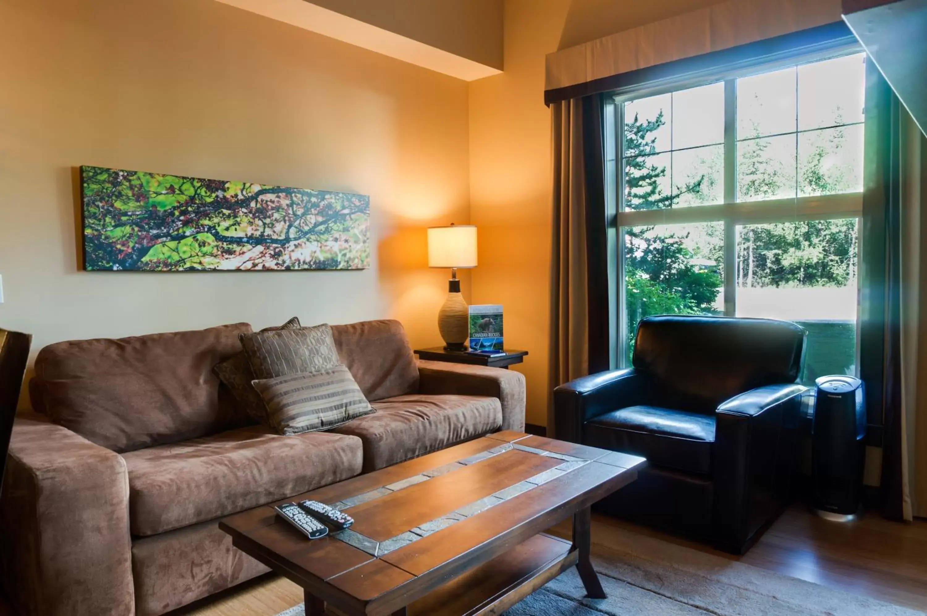 Living room, Seating Area in Silver Creek Lodge