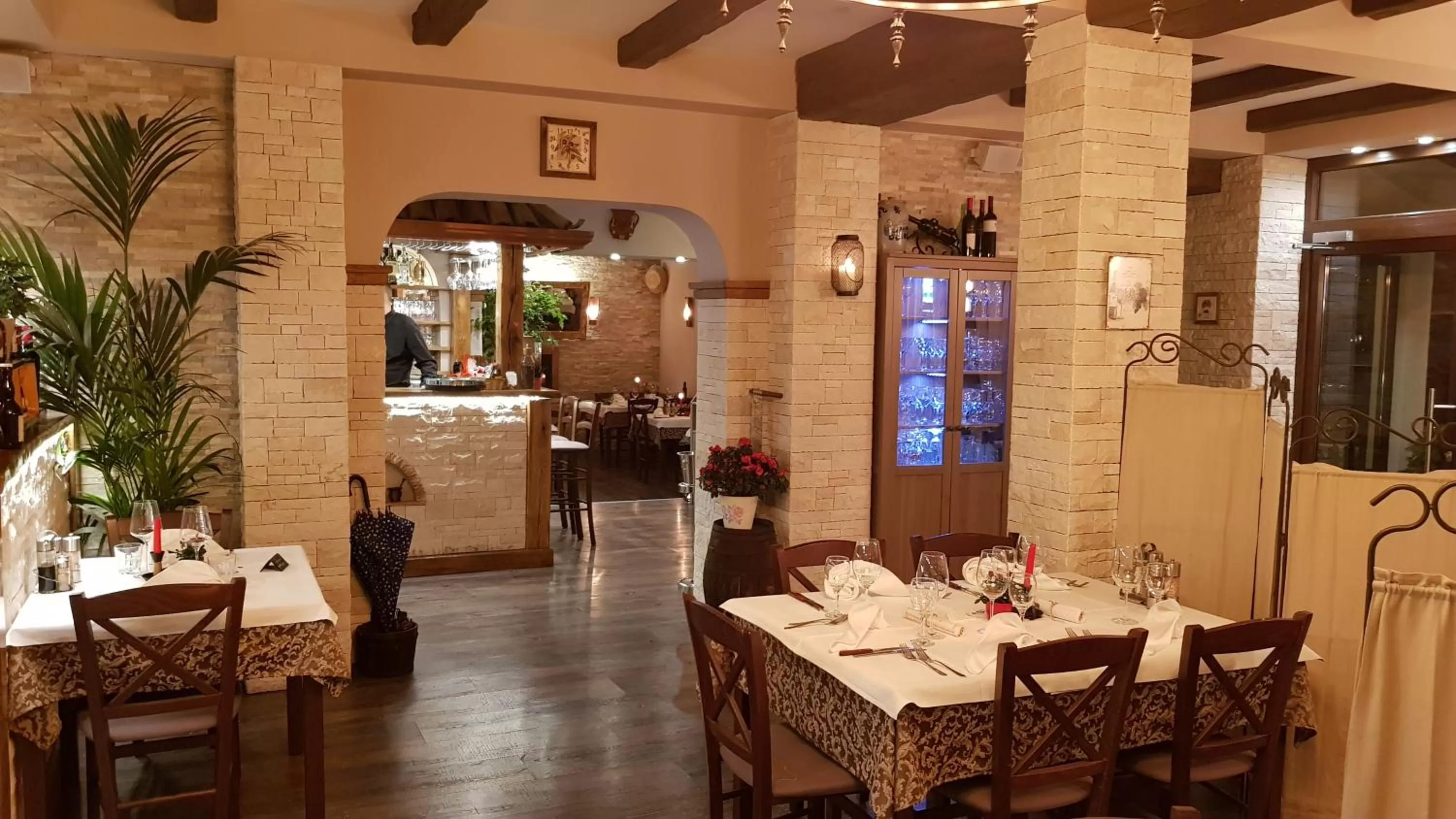 Restaurant/Places to Eat in Boutique B&B Luna