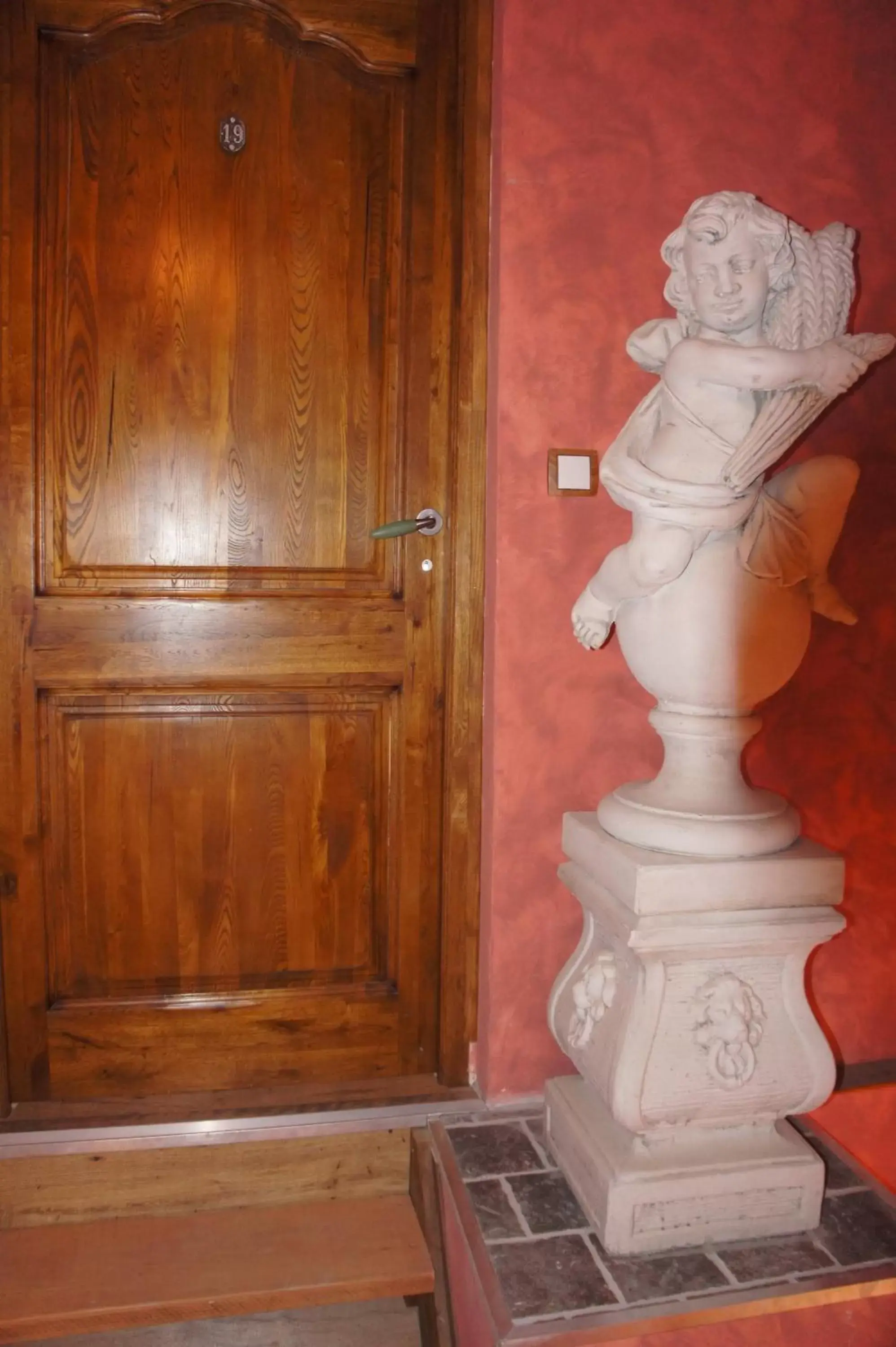 Decorative detail in Aux Logis de la Solre