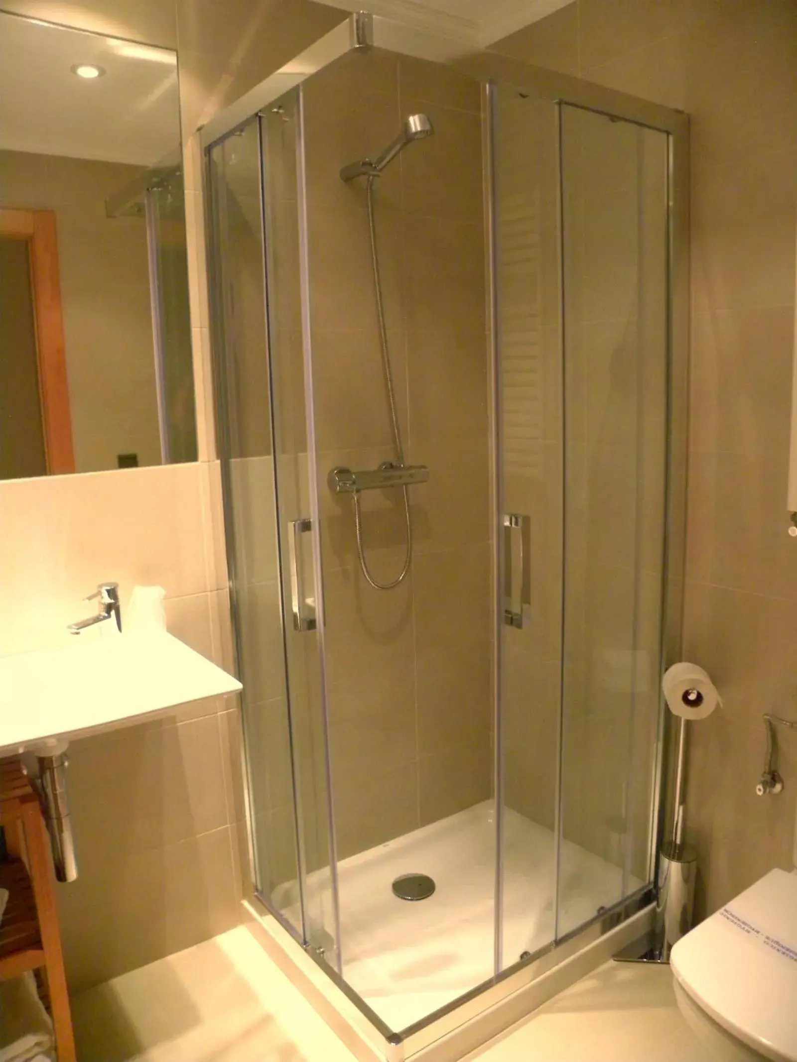 Bathroom in Apartamentos Albatros