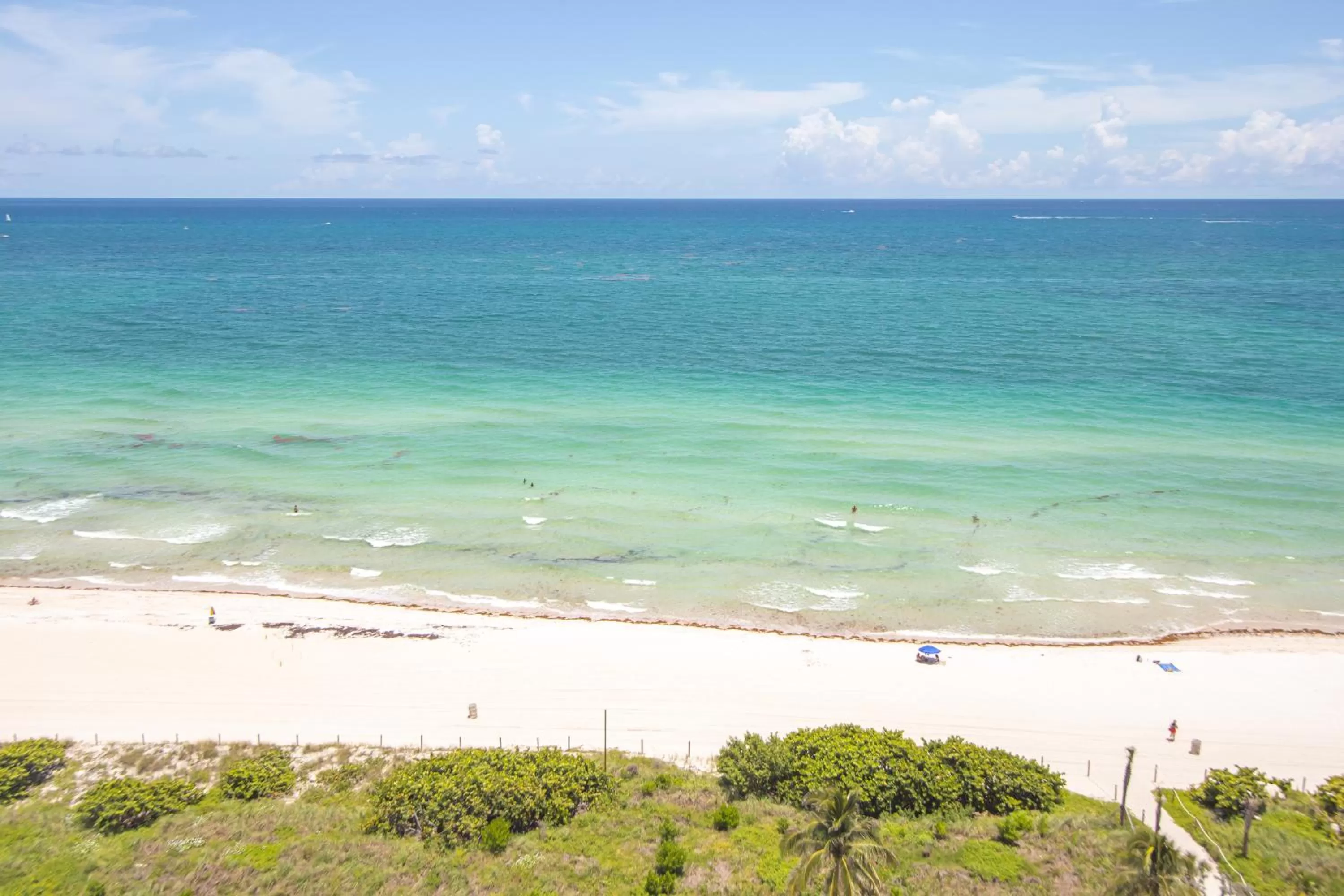Family Room with Sea View in Girasole Apartments