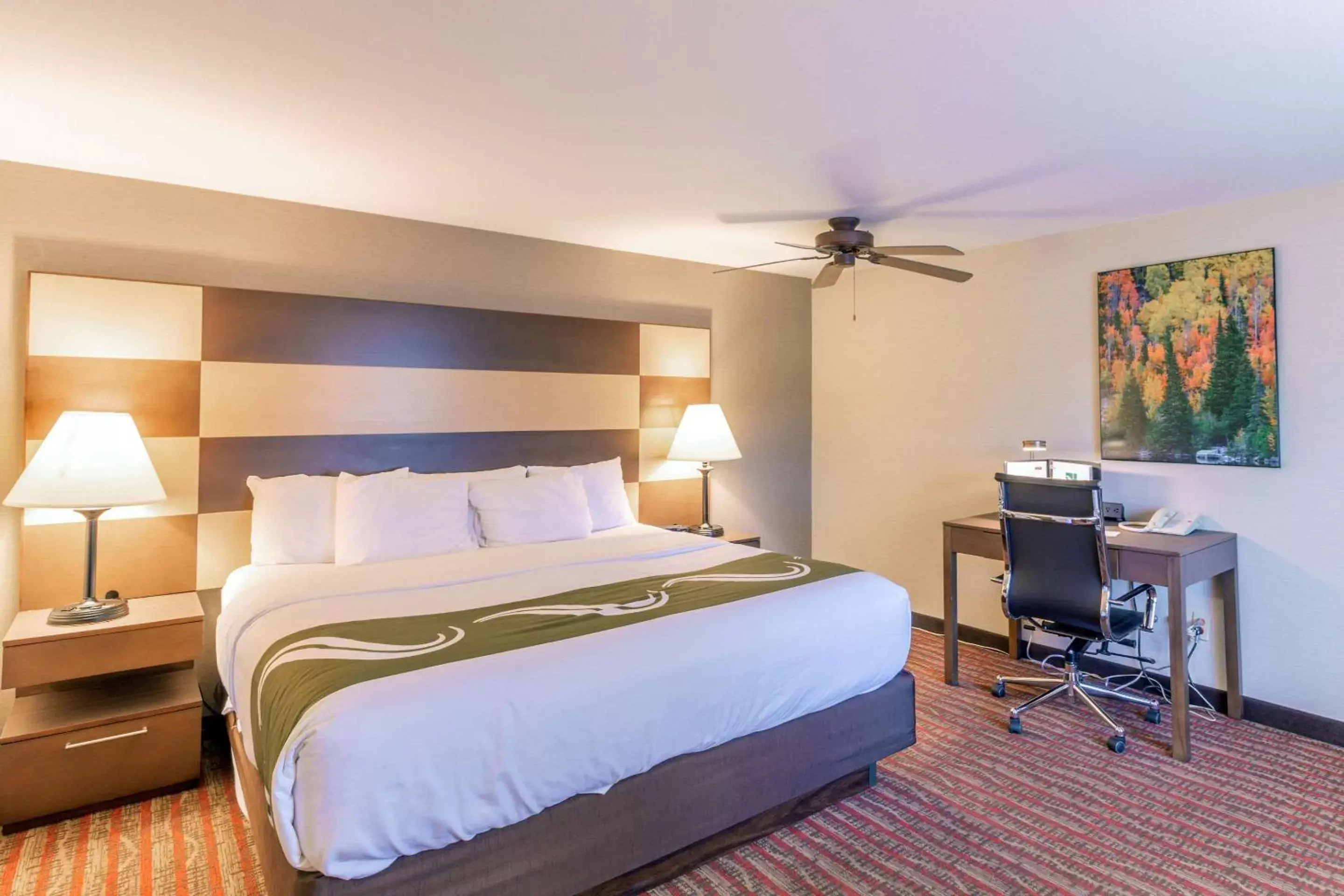 Photo of the whole room, Bed in Quality Inn near Rocky Mountain National Park