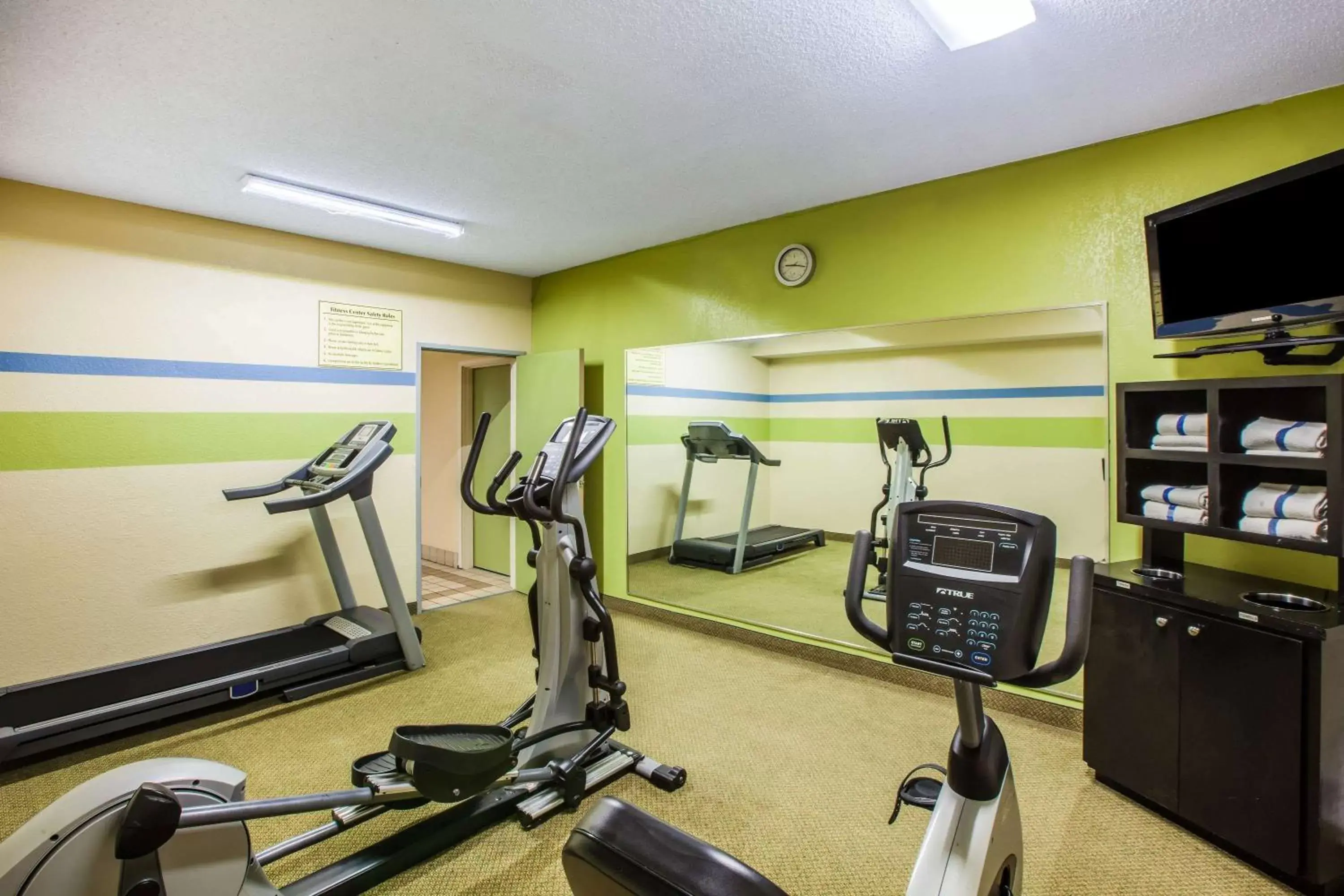 Fitness centre/facilities, Fitness Center/Facilities in Days Inn & Suites by Wyndham Corpus Christi Central