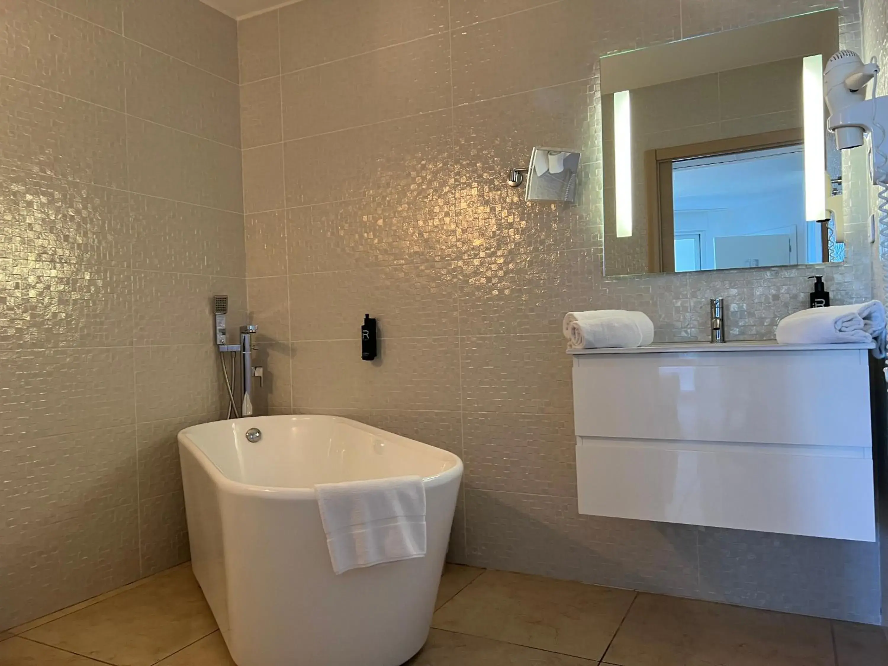 Bathroom in Hotel Revellata