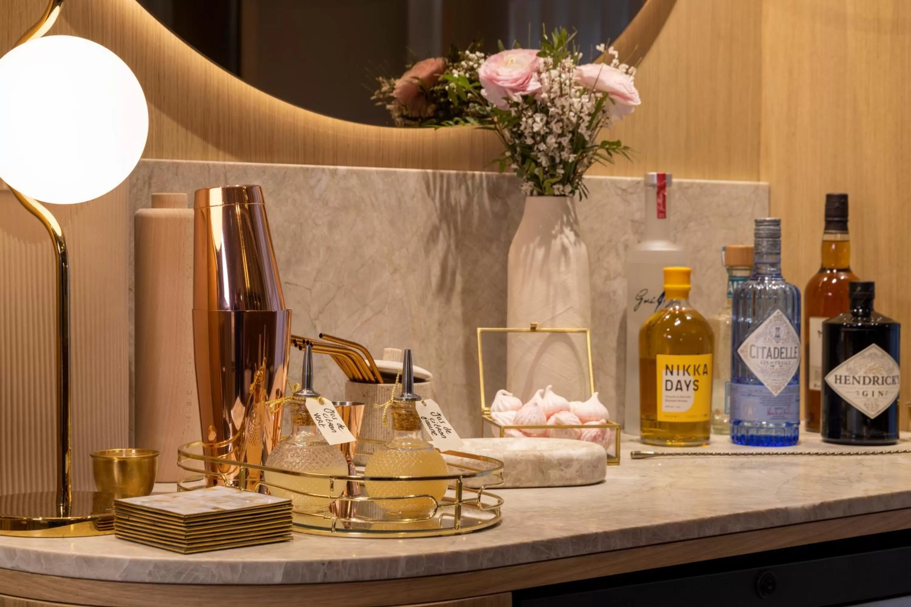 Lounge or bar in Hôtel Beige