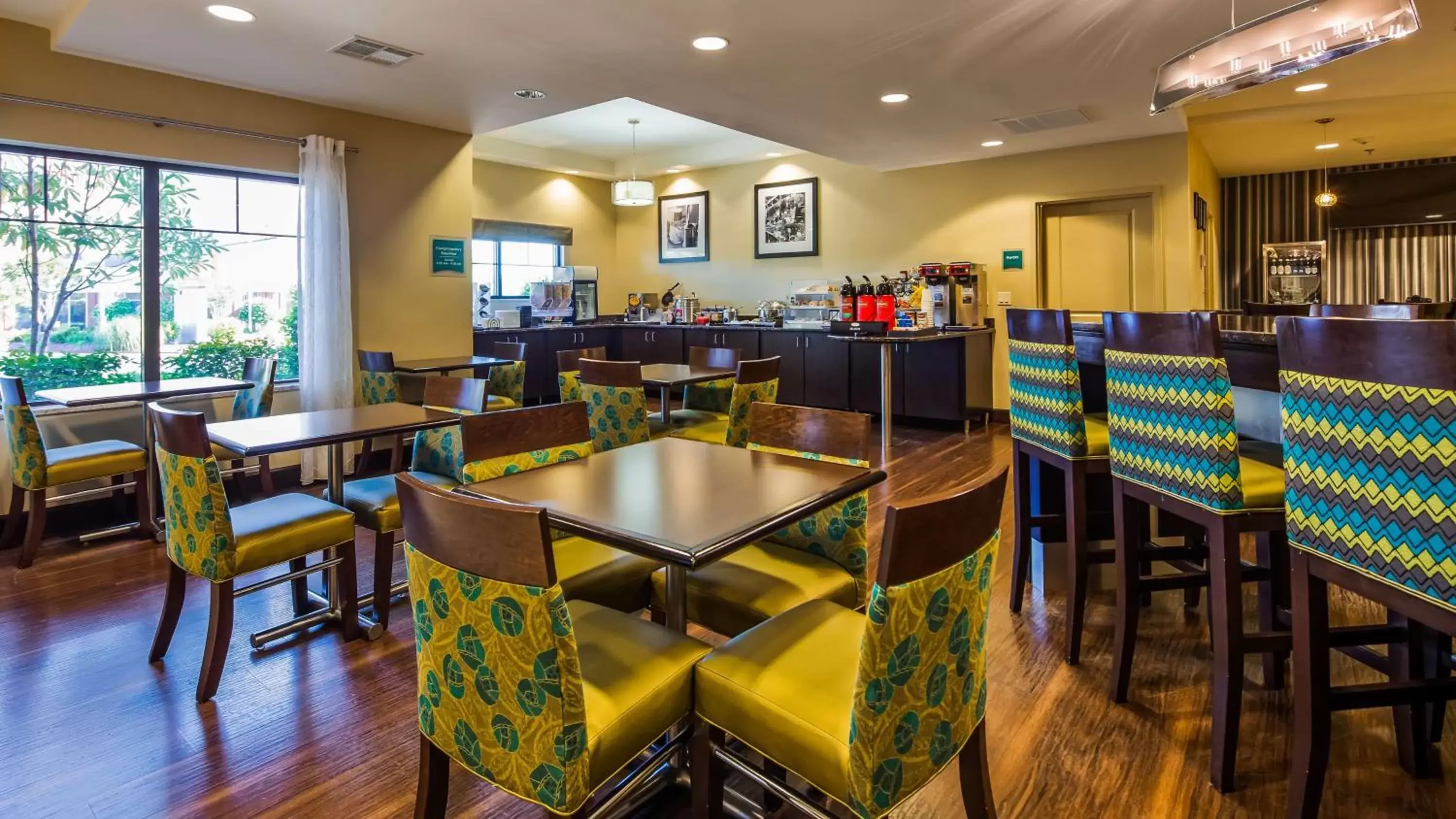 Breakfast, Restaurant/Places to Eat in Best Western Premier University Inn