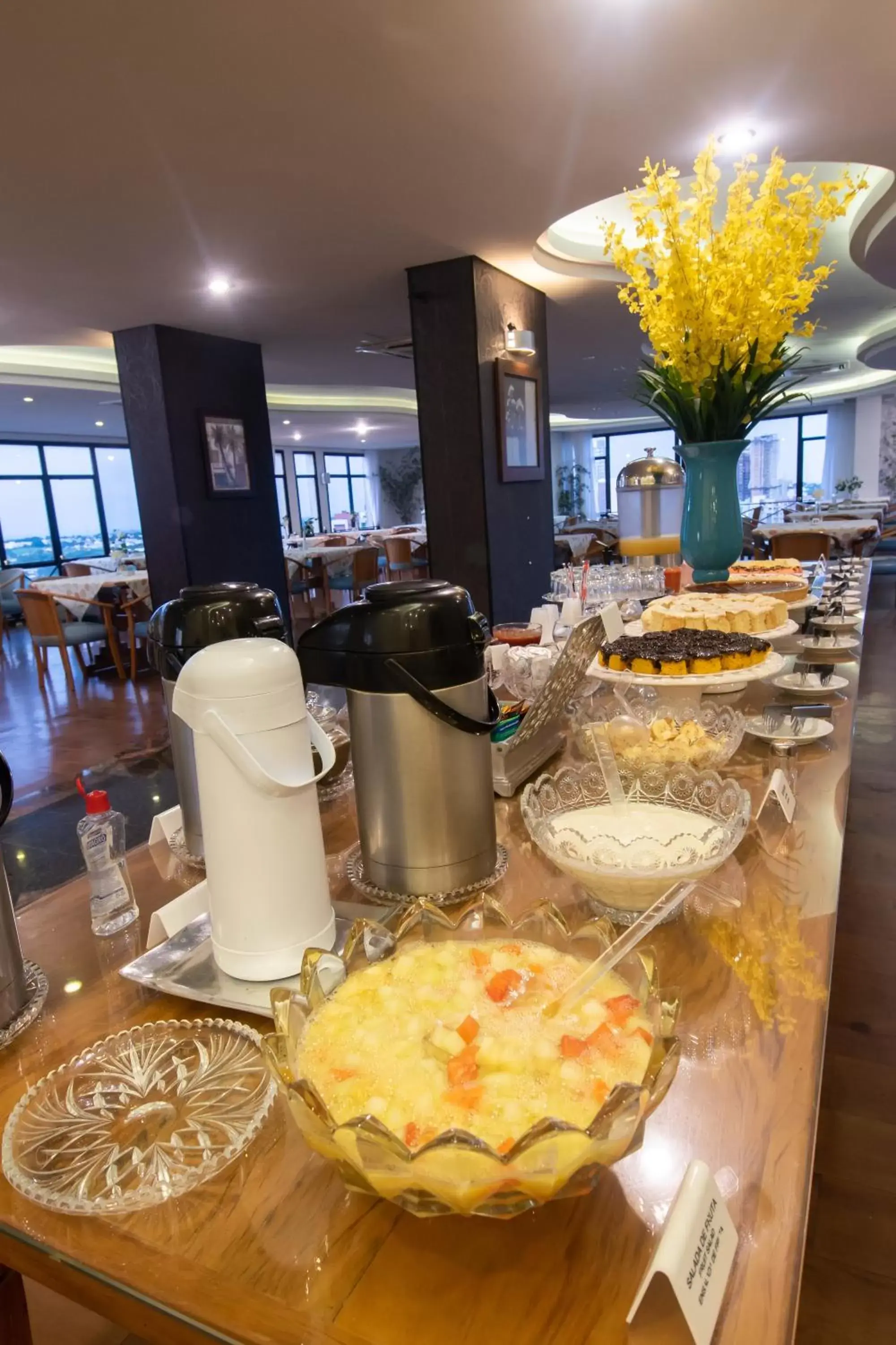 Buffet breakfast in Golden Ingá Hotel