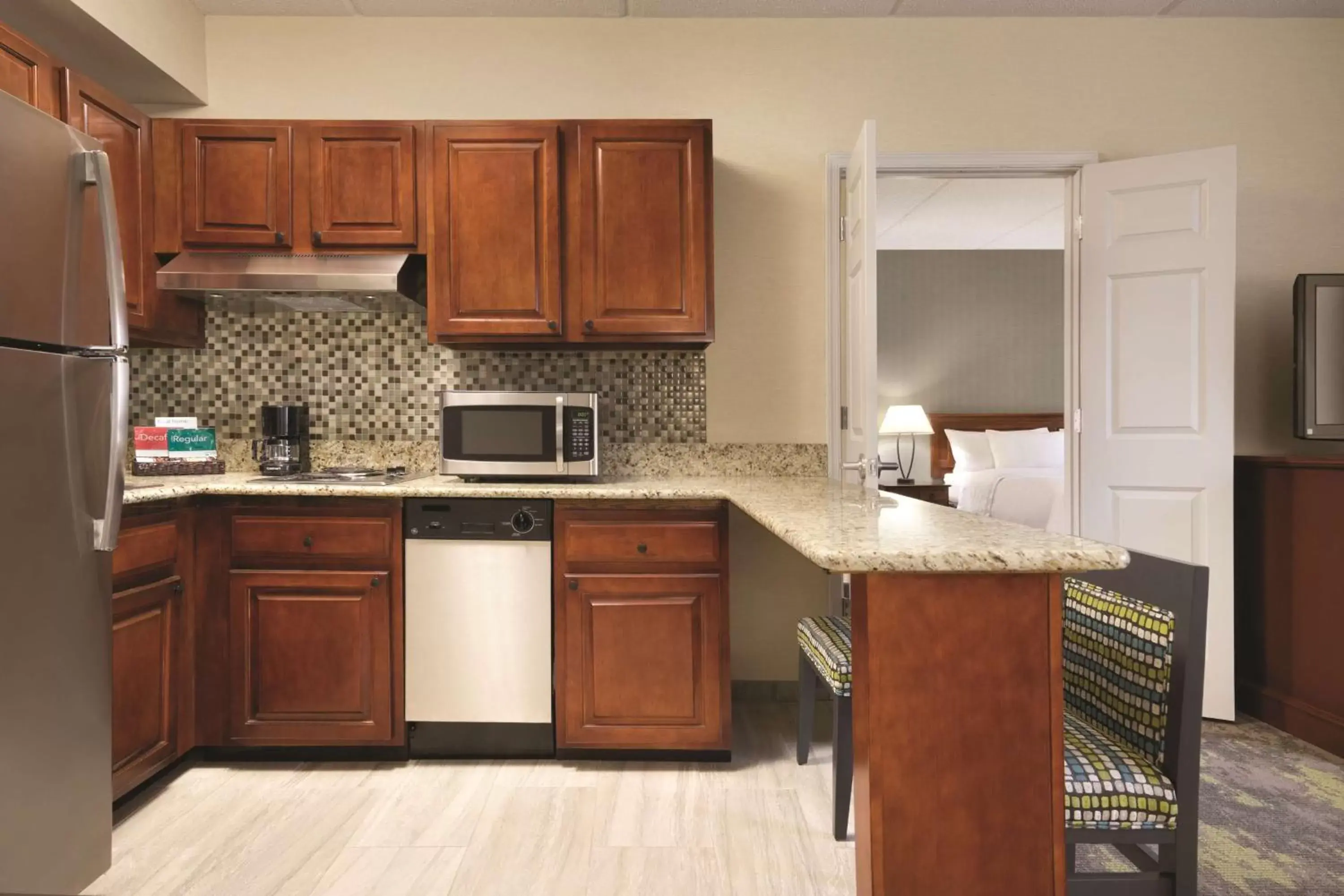 Kitchen or kitchenette, Kitchen/Kitchenette in Homewood Suites Williamsburg