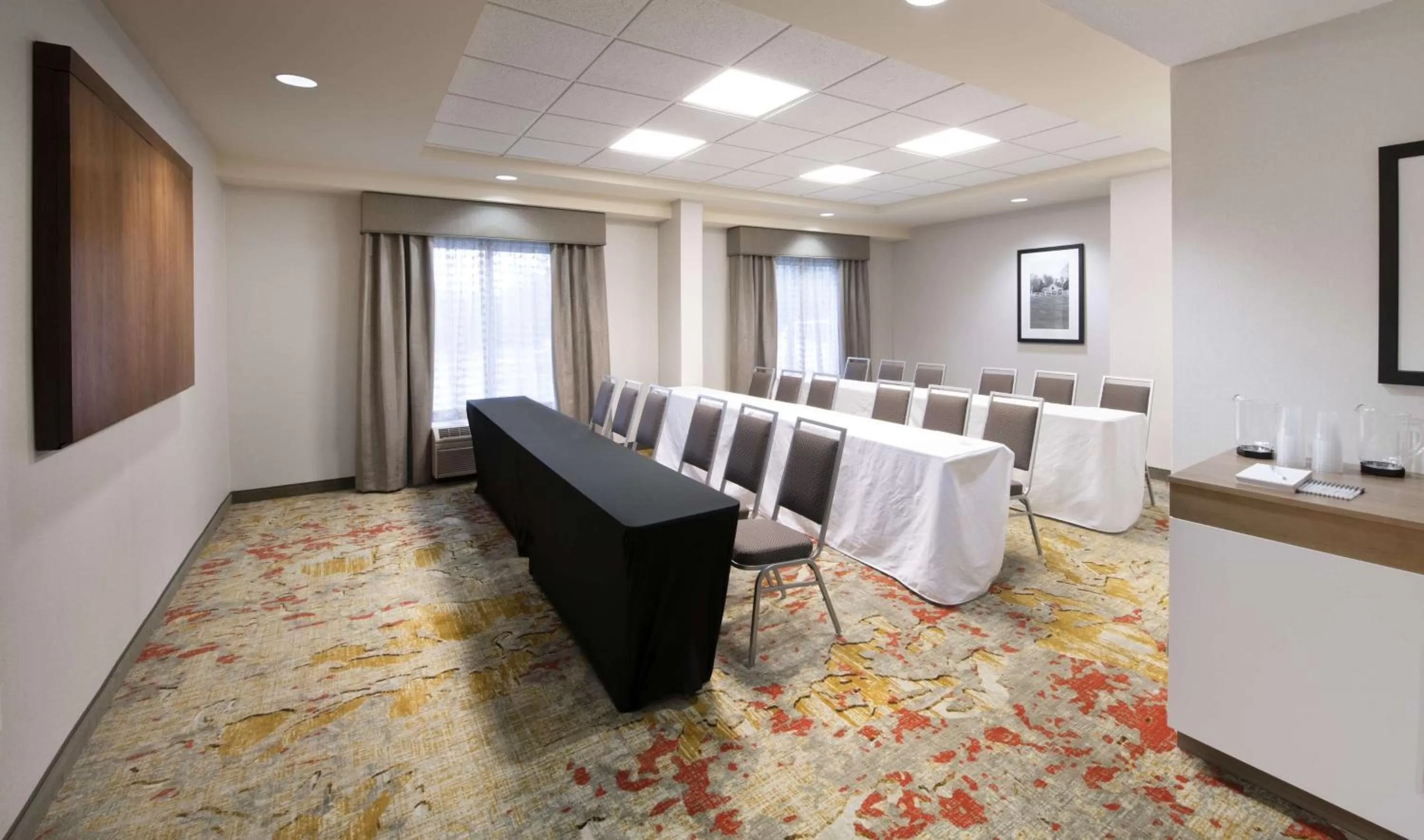 Meeting/conference room in Hampton Inn & Suites N Ft Worth-Alliance Airport