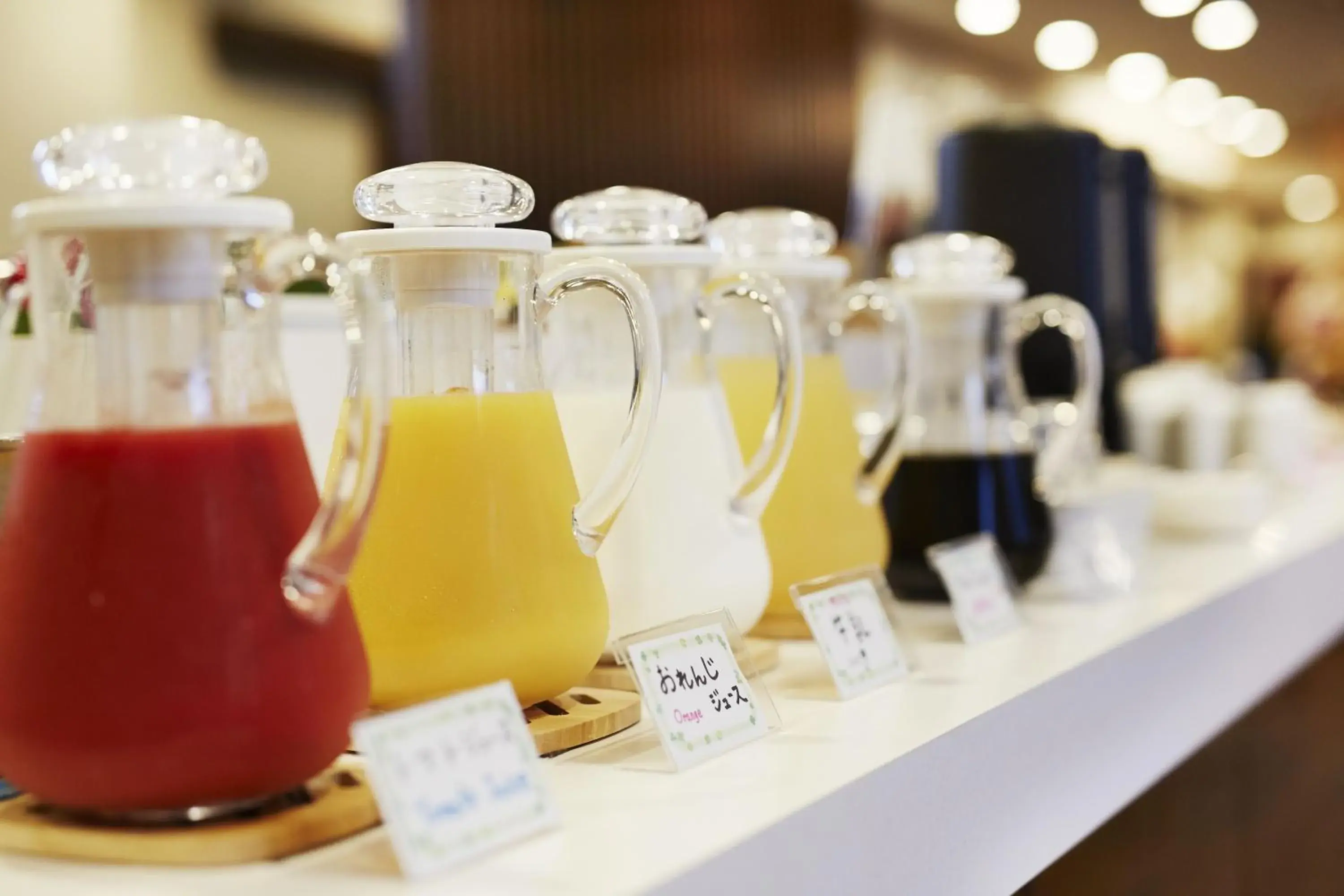 Restaurant/places to eat in Hotel Azat Naha Restaurant/places to eat in Hotel Azat Naha