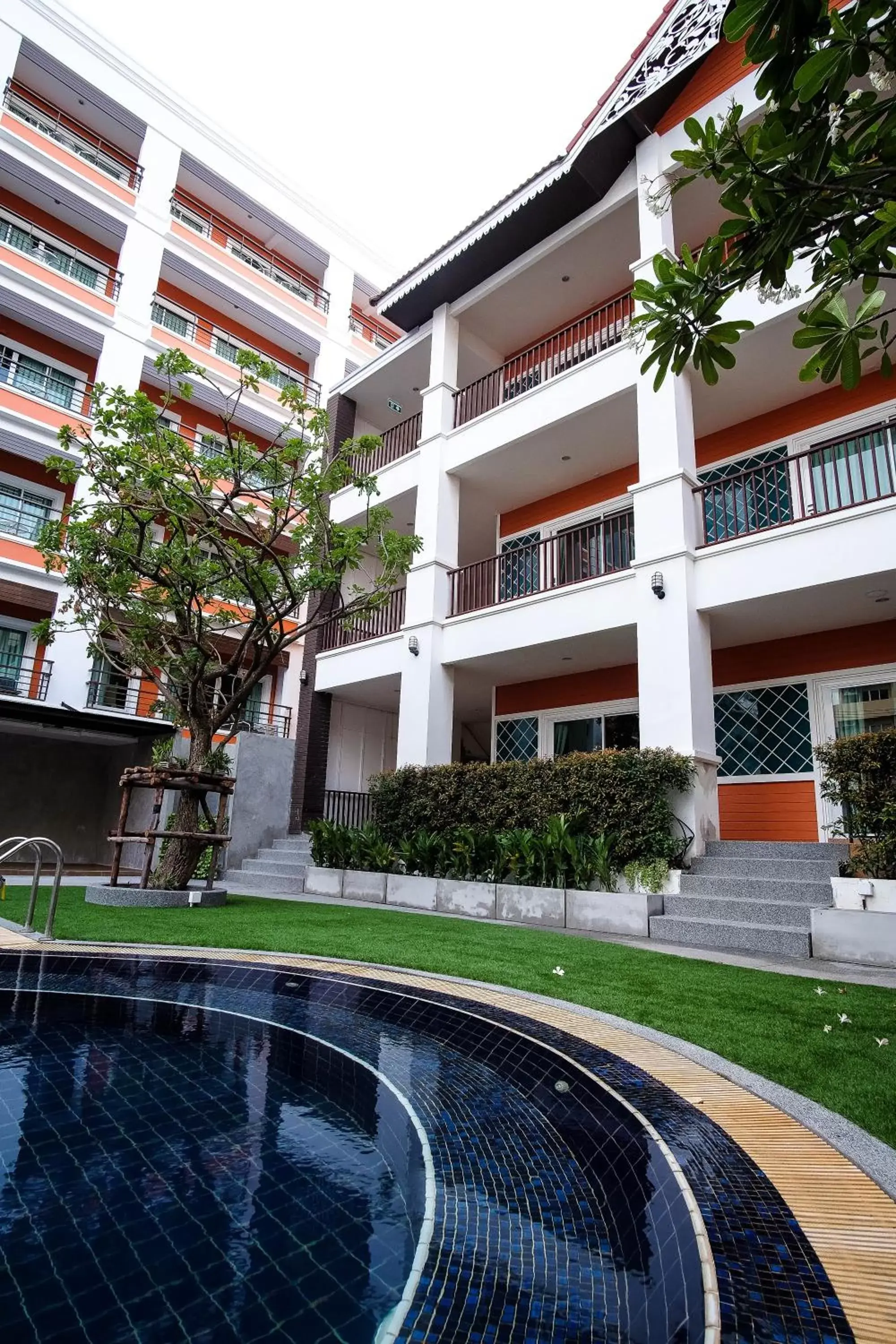 Swimming pool, Property Building in FX Hotel Pattaya