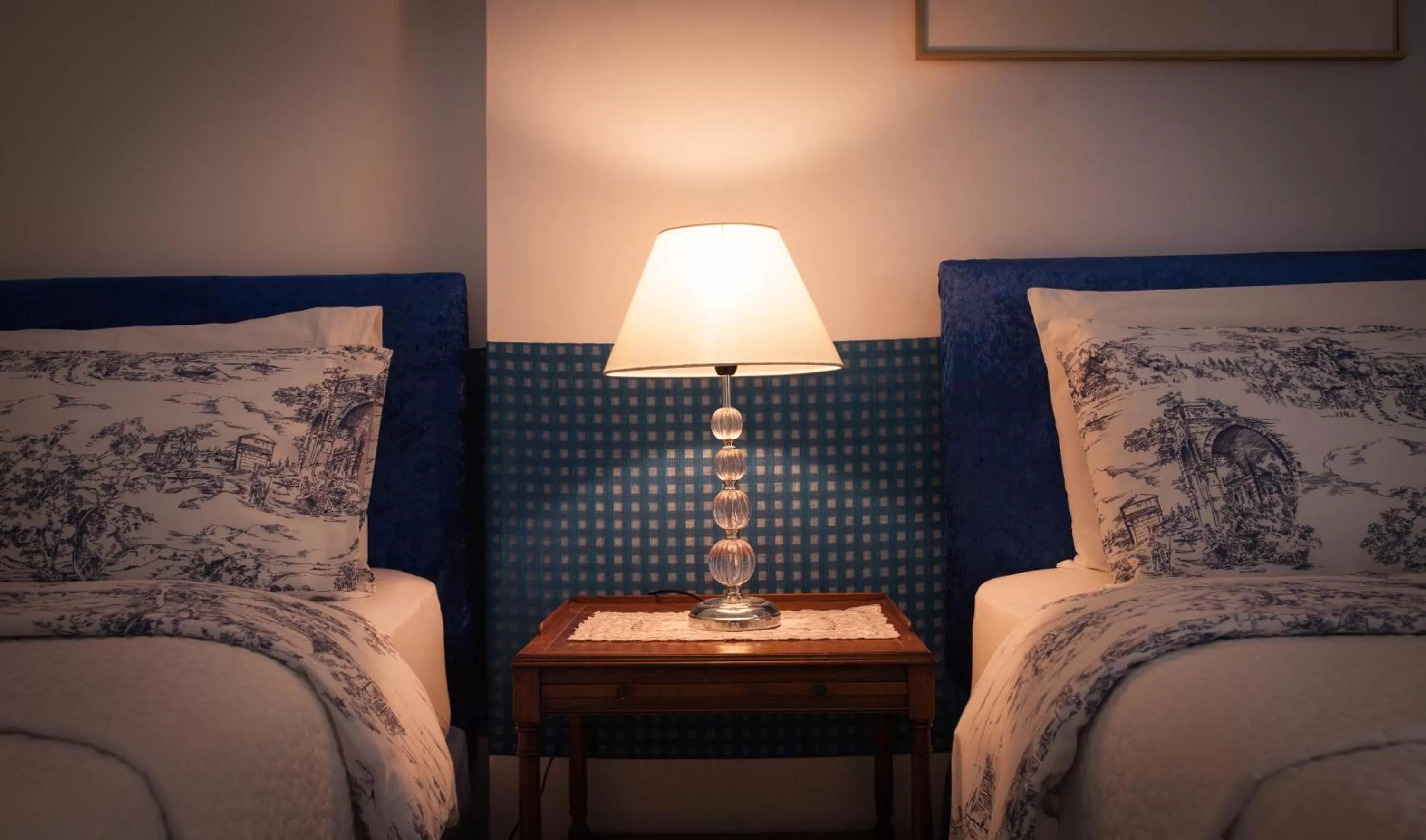 Decorative detail, Bed in Dawson Place, Juliette's Bed and Breakfast
