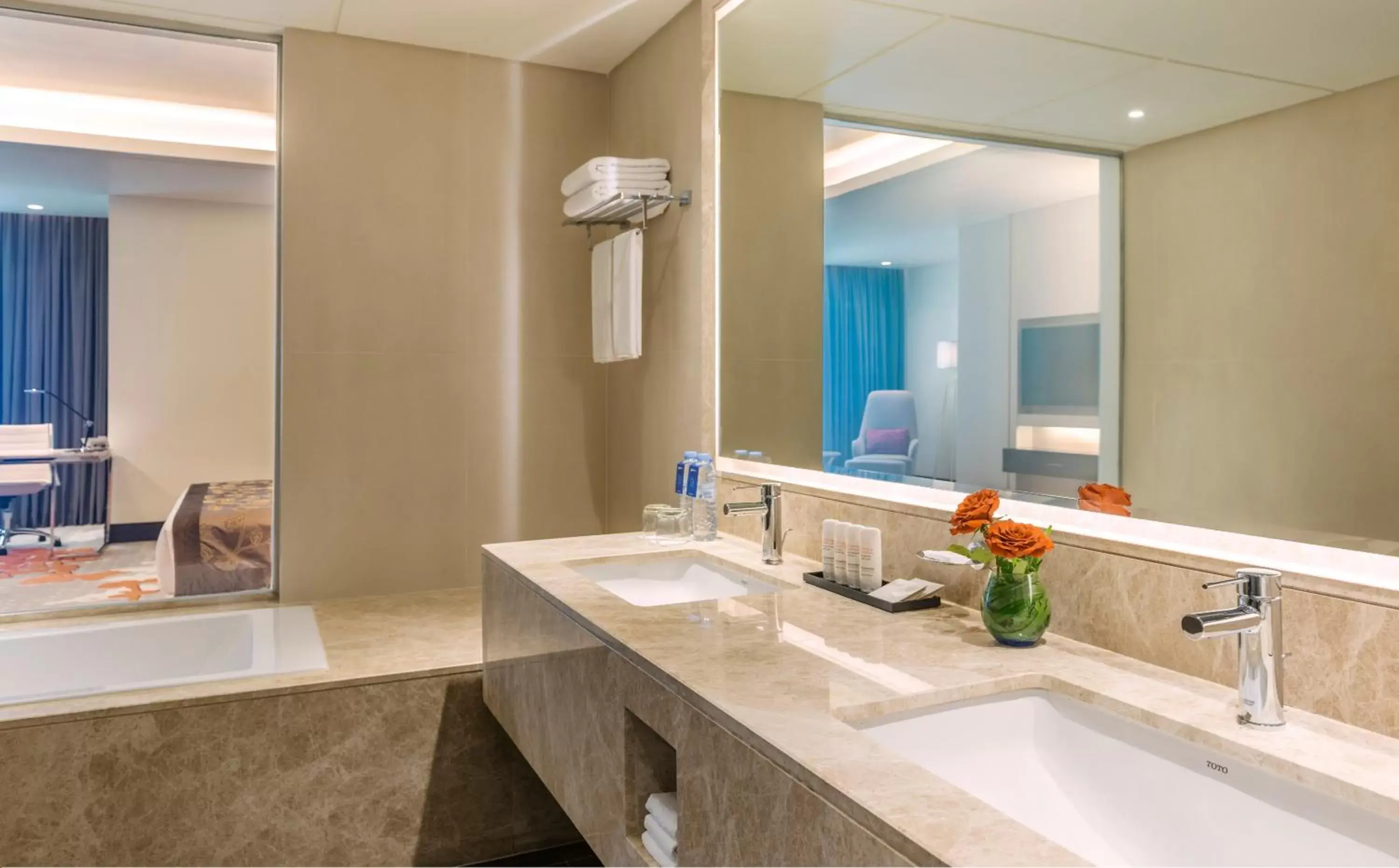 Shower, Bathroom in Radisson Blu Hotel, Ajman