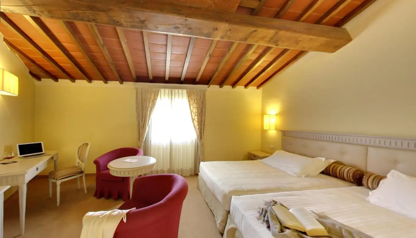 Bedroom, Bed in LHP Hotel Certaldo