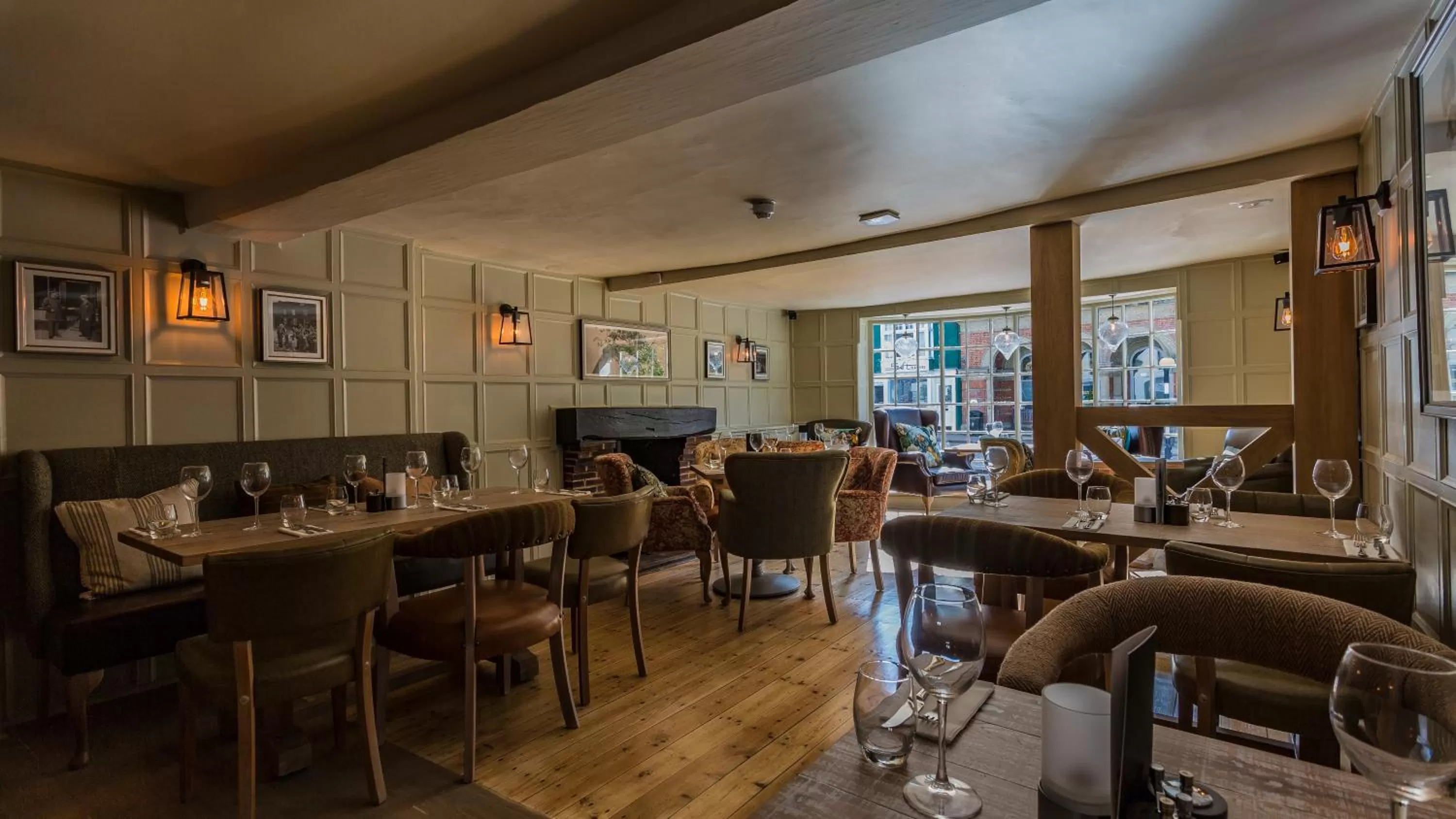 Restaurant/places to eat in The Three Swans Hotel, Hungerford, Berkshire - The Coaching Inn Group